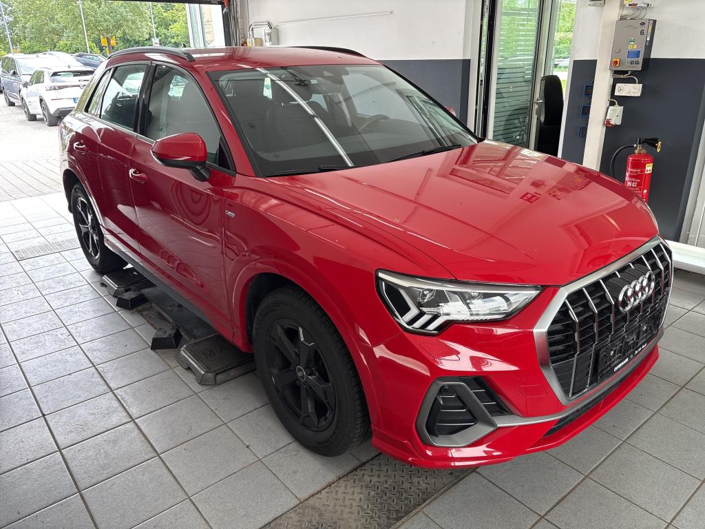 Audi Q3 35 TDI S Line
