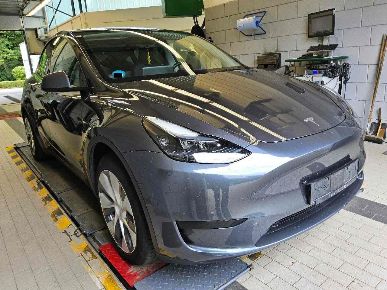 Tesla Model Y 60 kWh