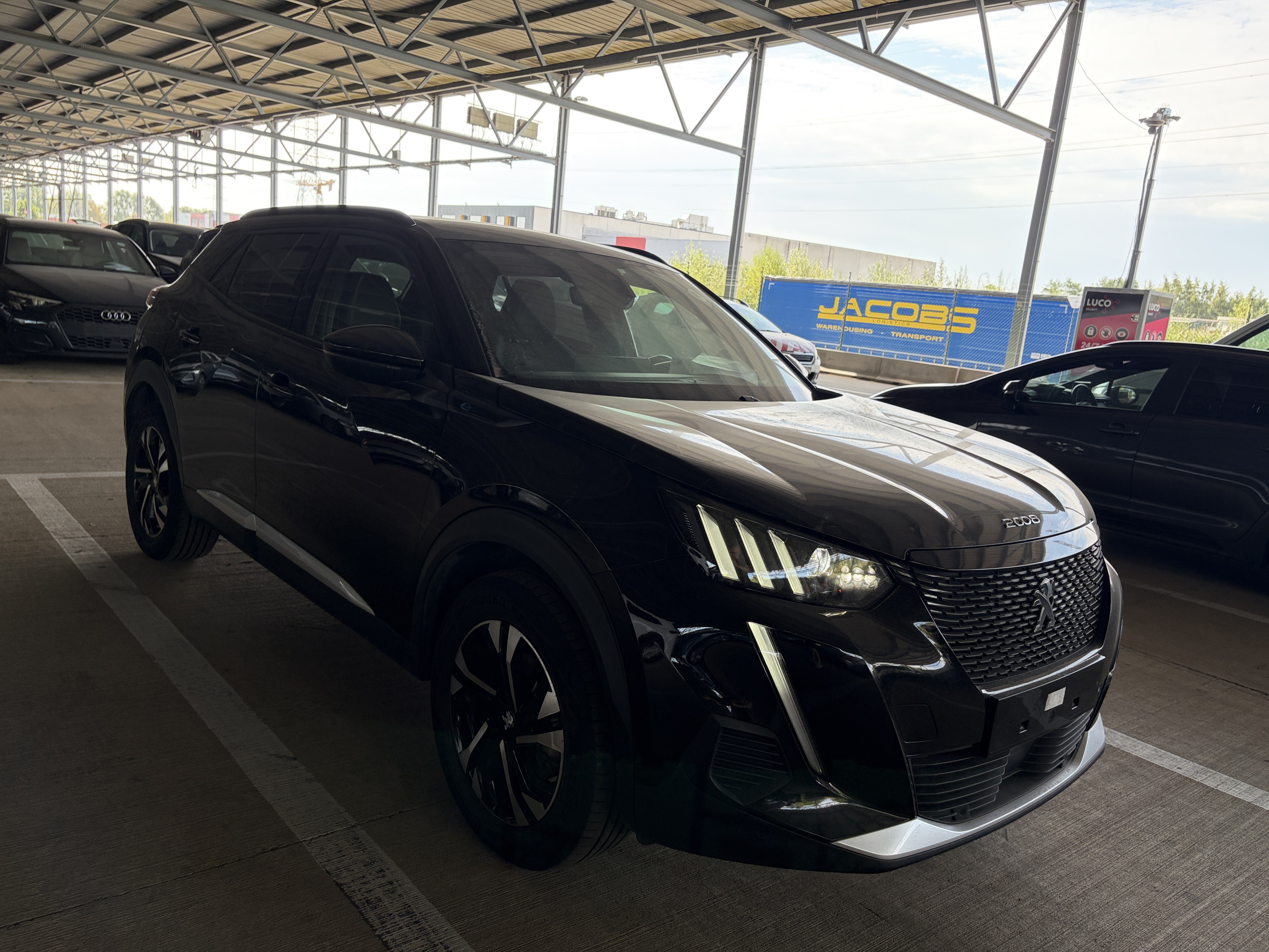 Peugeot e-2008