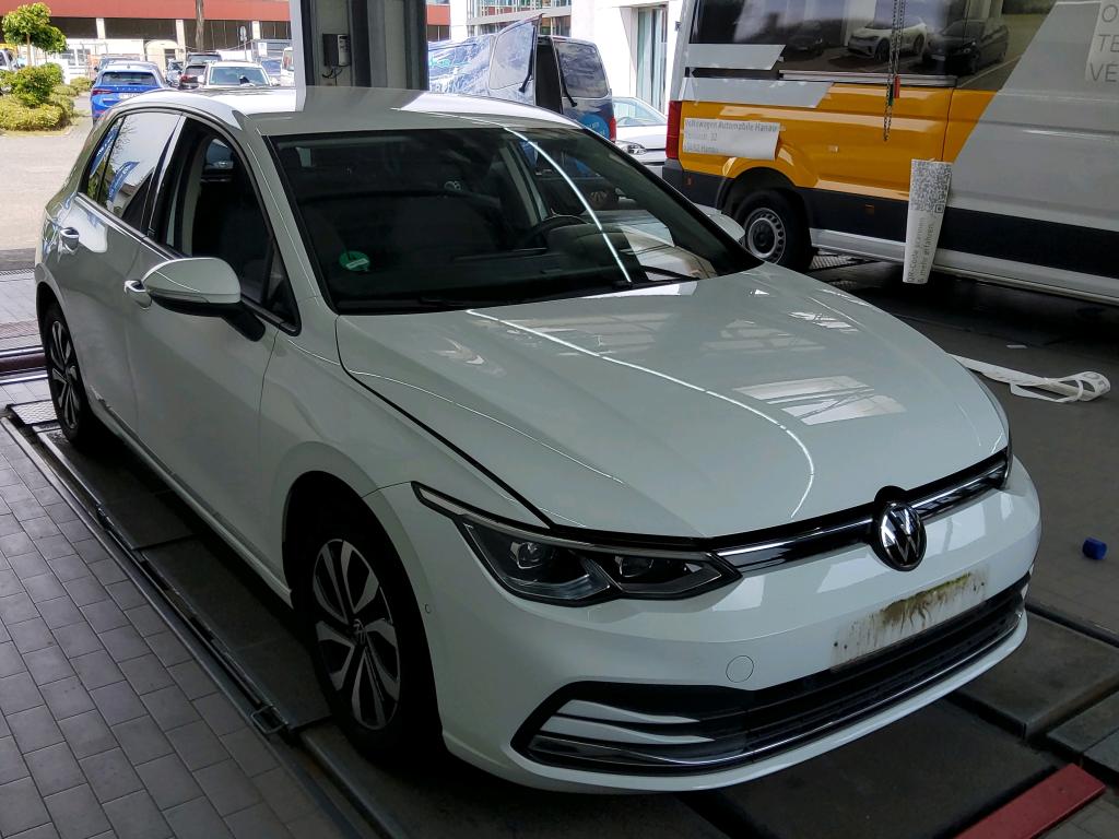 Volkswagen Golf 1.5 TSI Active