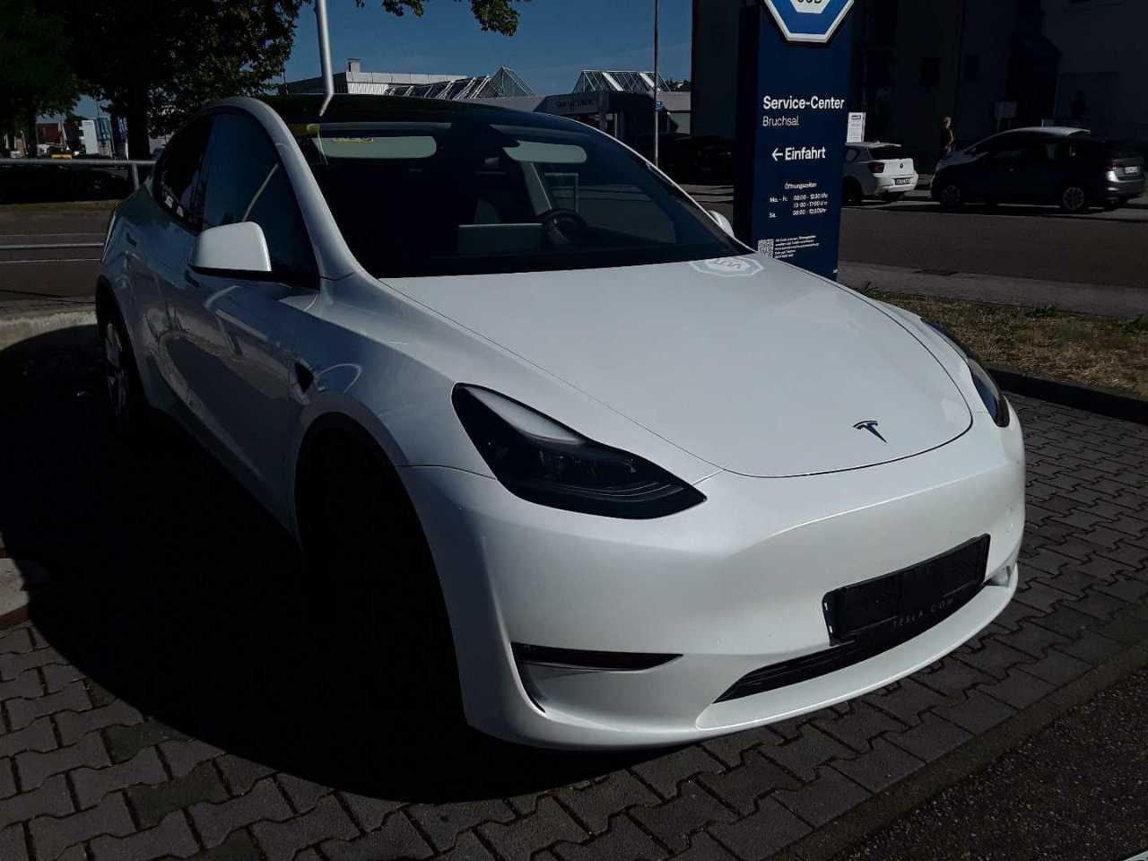 Tesla Model Y Long Range