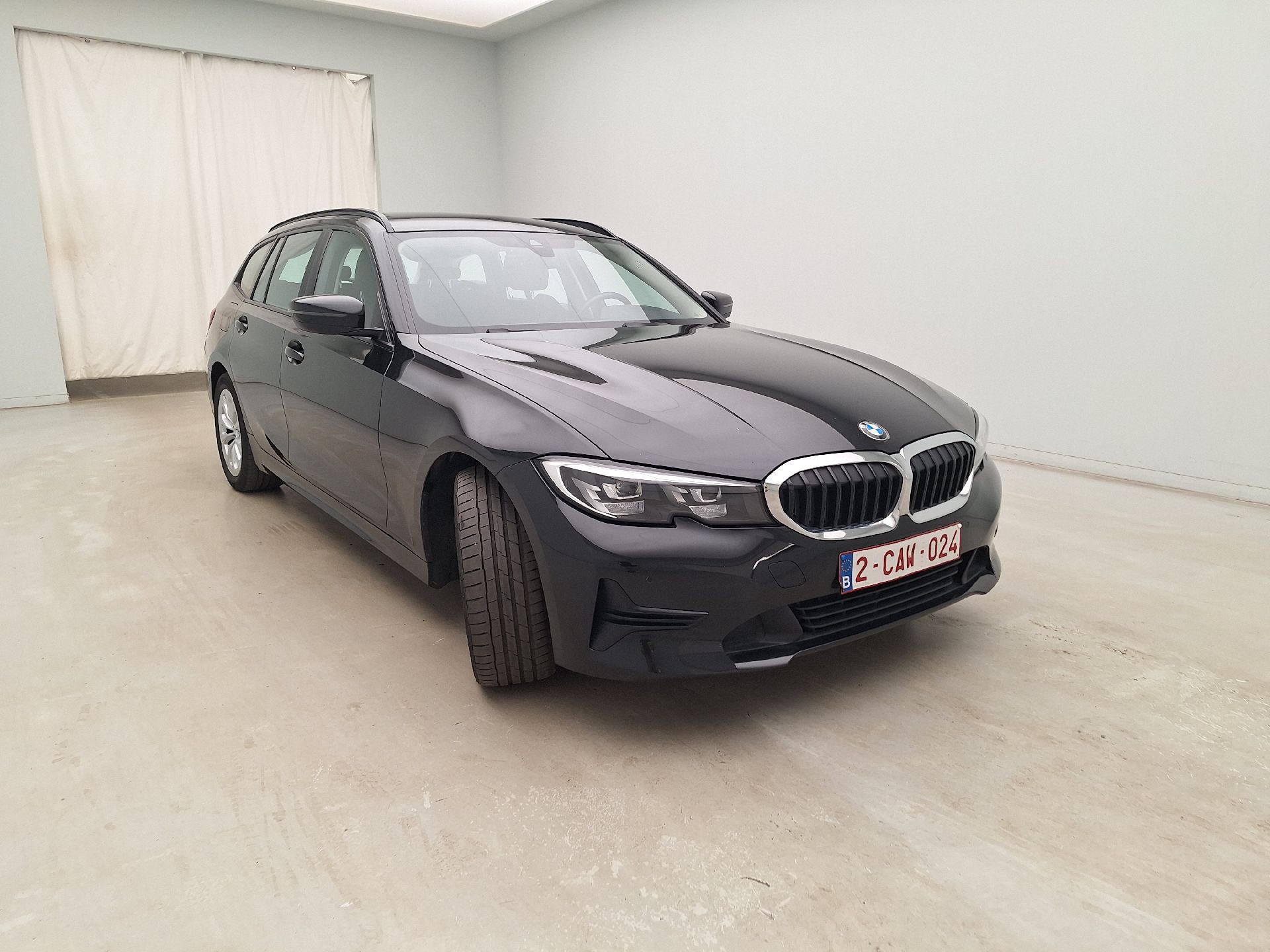 BMW 3 Series Touring 318d Business Design 2019