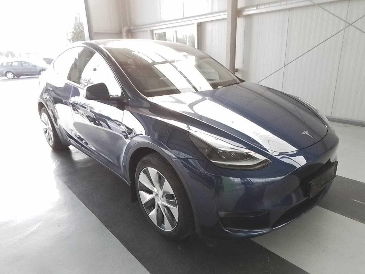 Tesla Model Y Long Range
