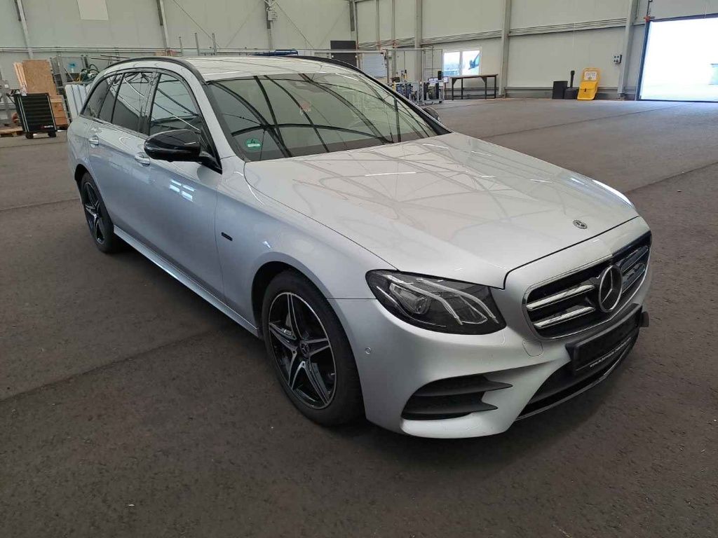 Mercedes-Benz E
