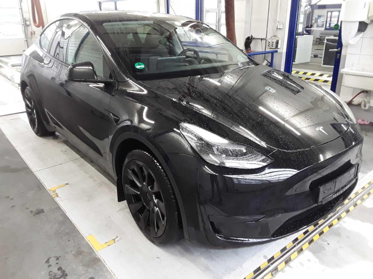 Tesla Model Y Standard Range