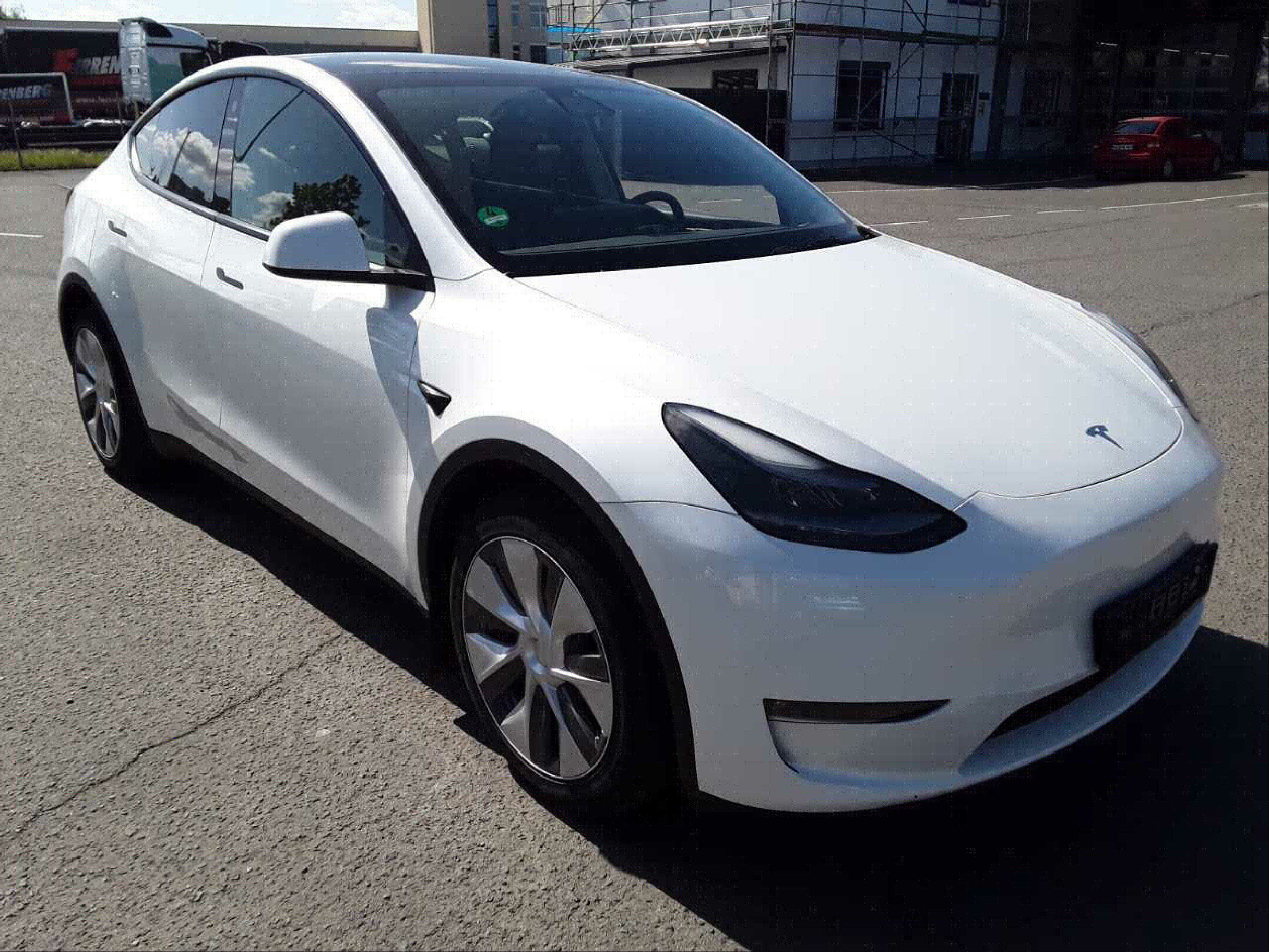 Tesla Model Y Long Range