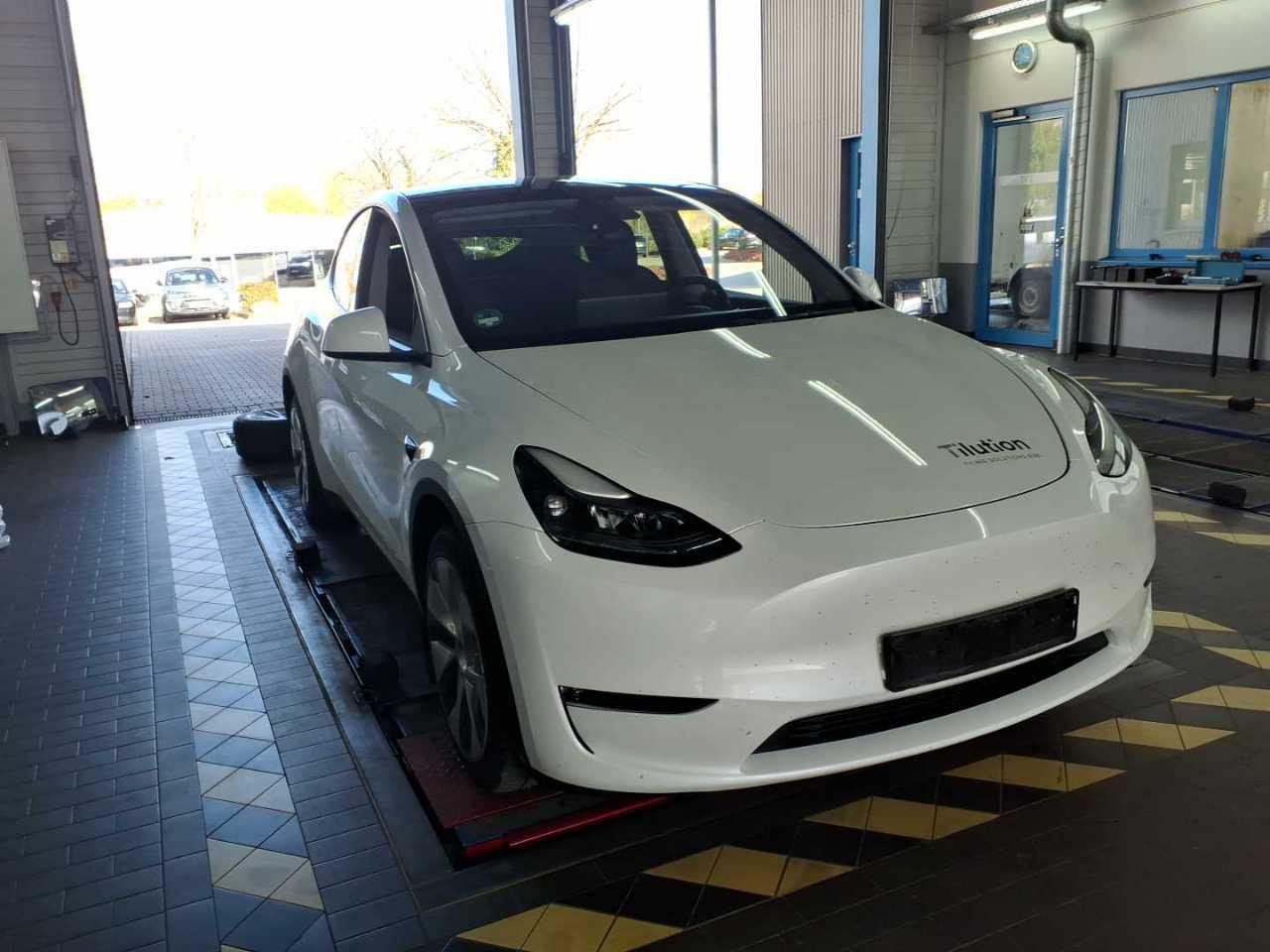 Tesla Model Y Long Range