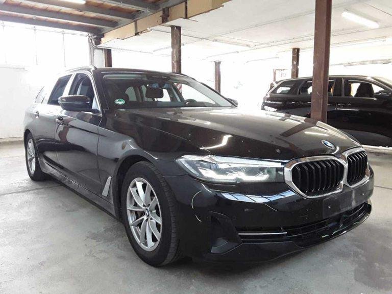 BMW 5 Series Touring 2020
