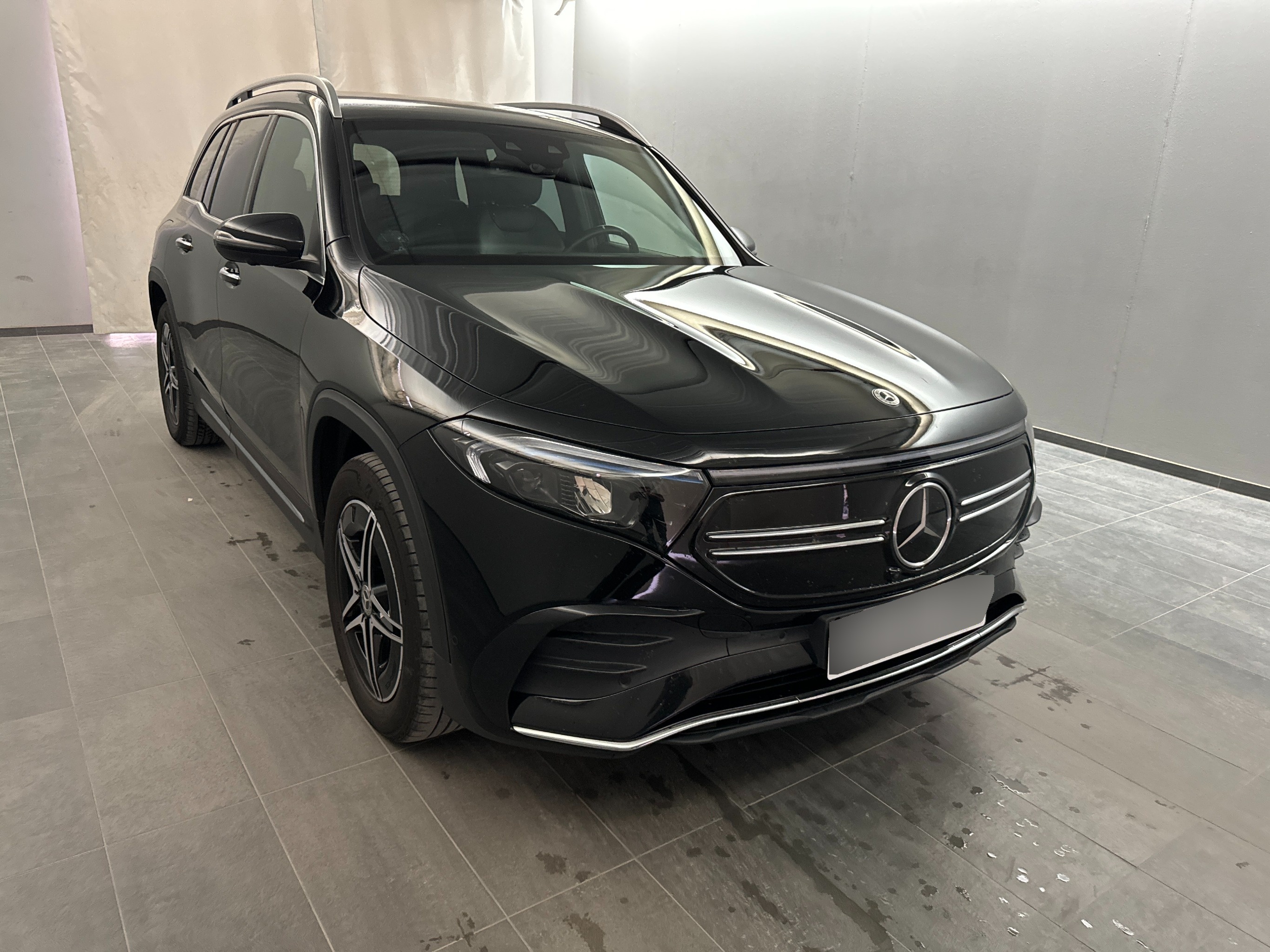 Mercedes-Benz EQB 2021
