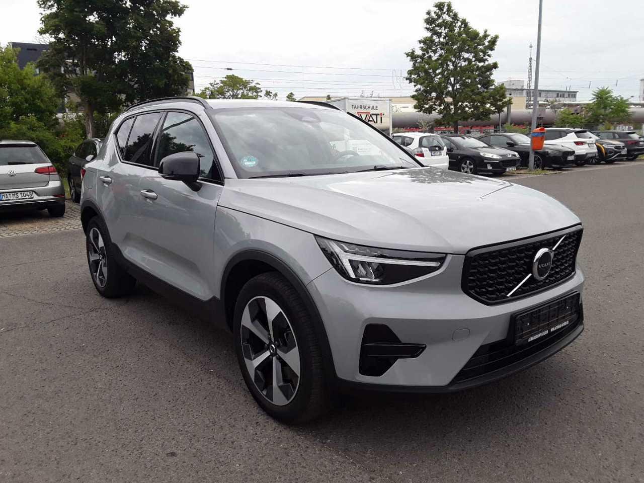 Volvo XC40 B3 Plus Dark 2022