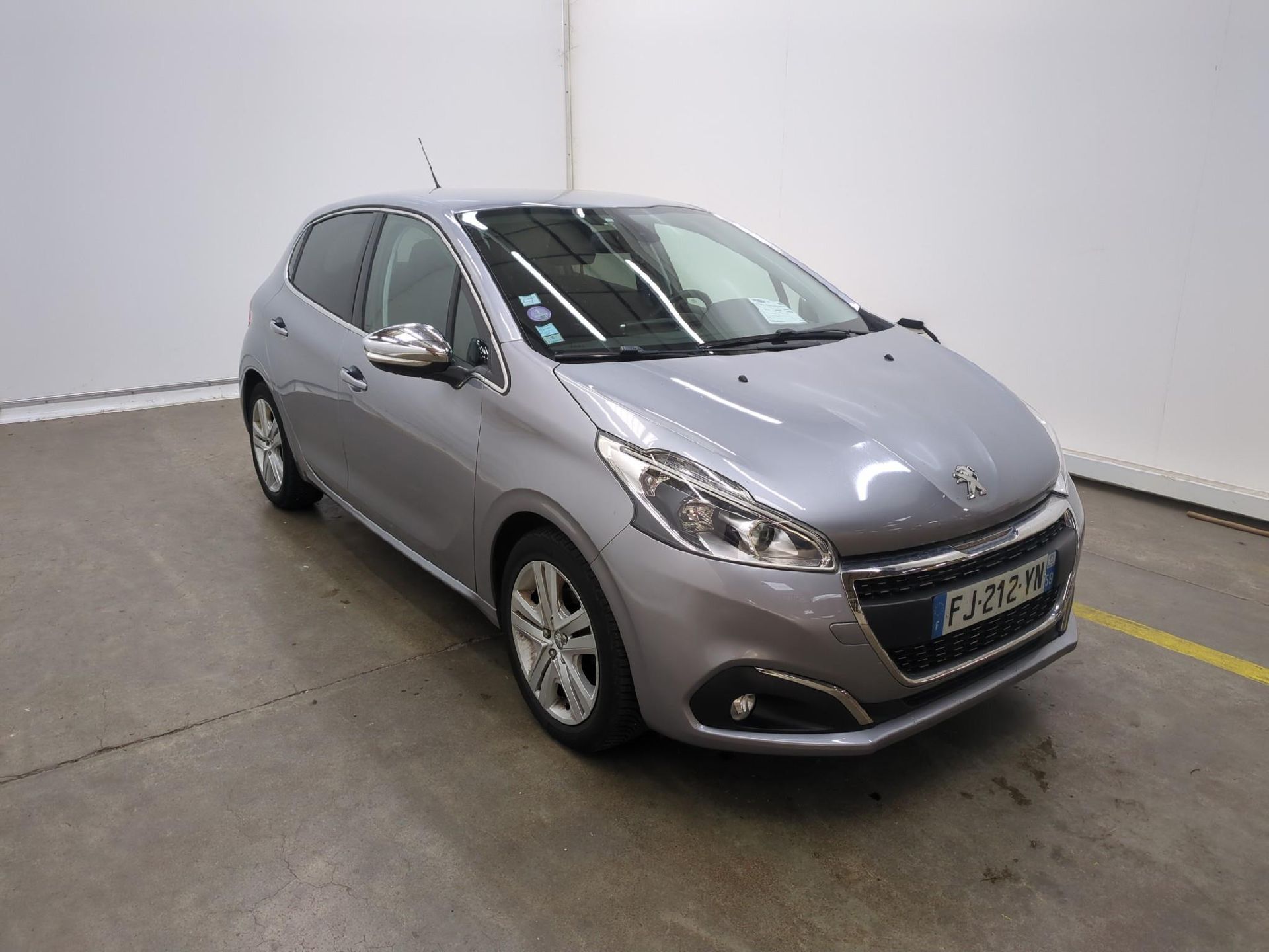 Peugeot 208 2012