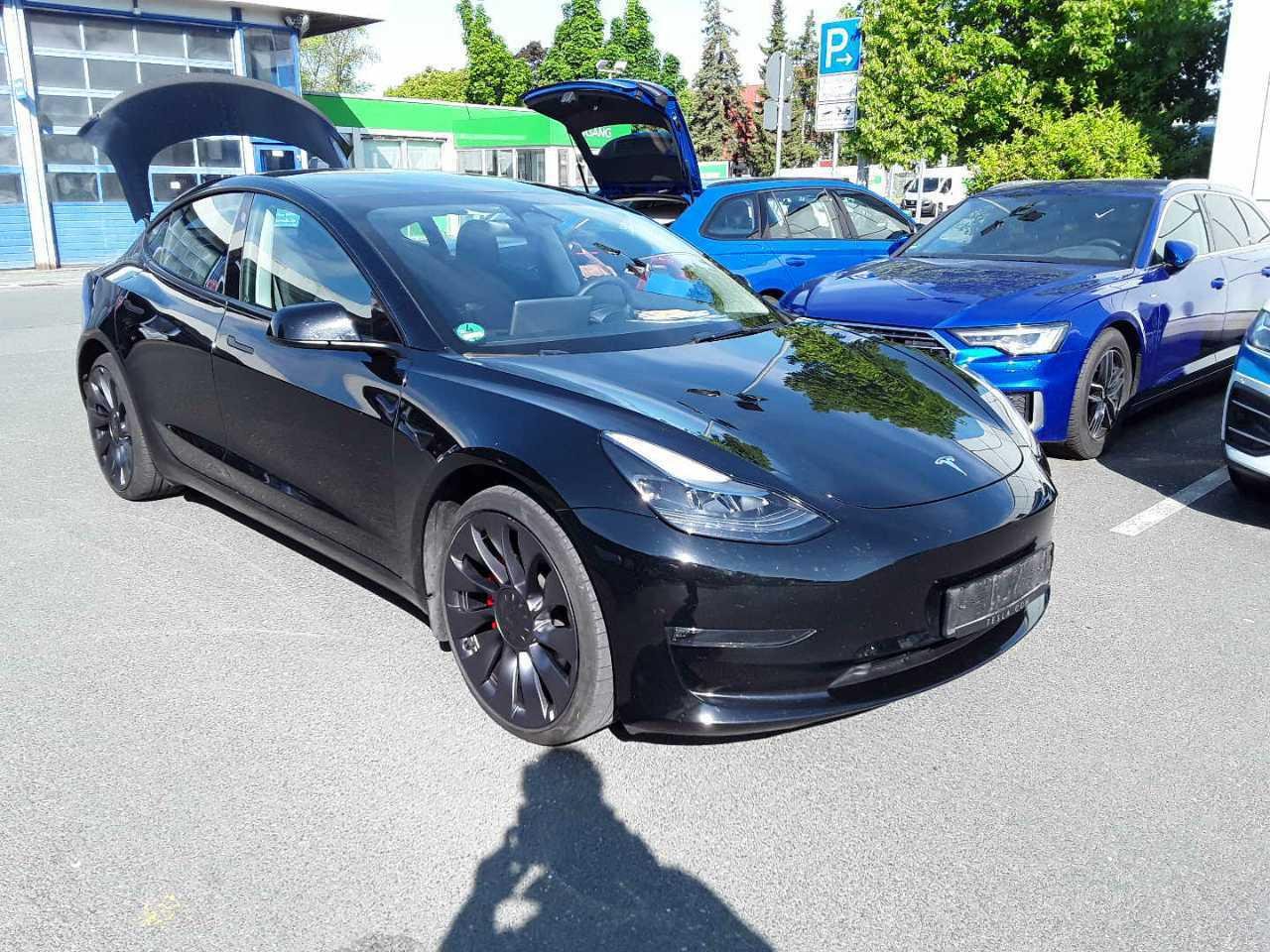 Tesla Model 3 Long Range Performance