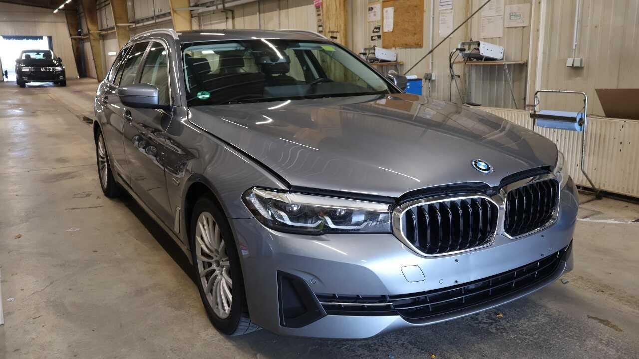 BMW 5 Series Touring 2020