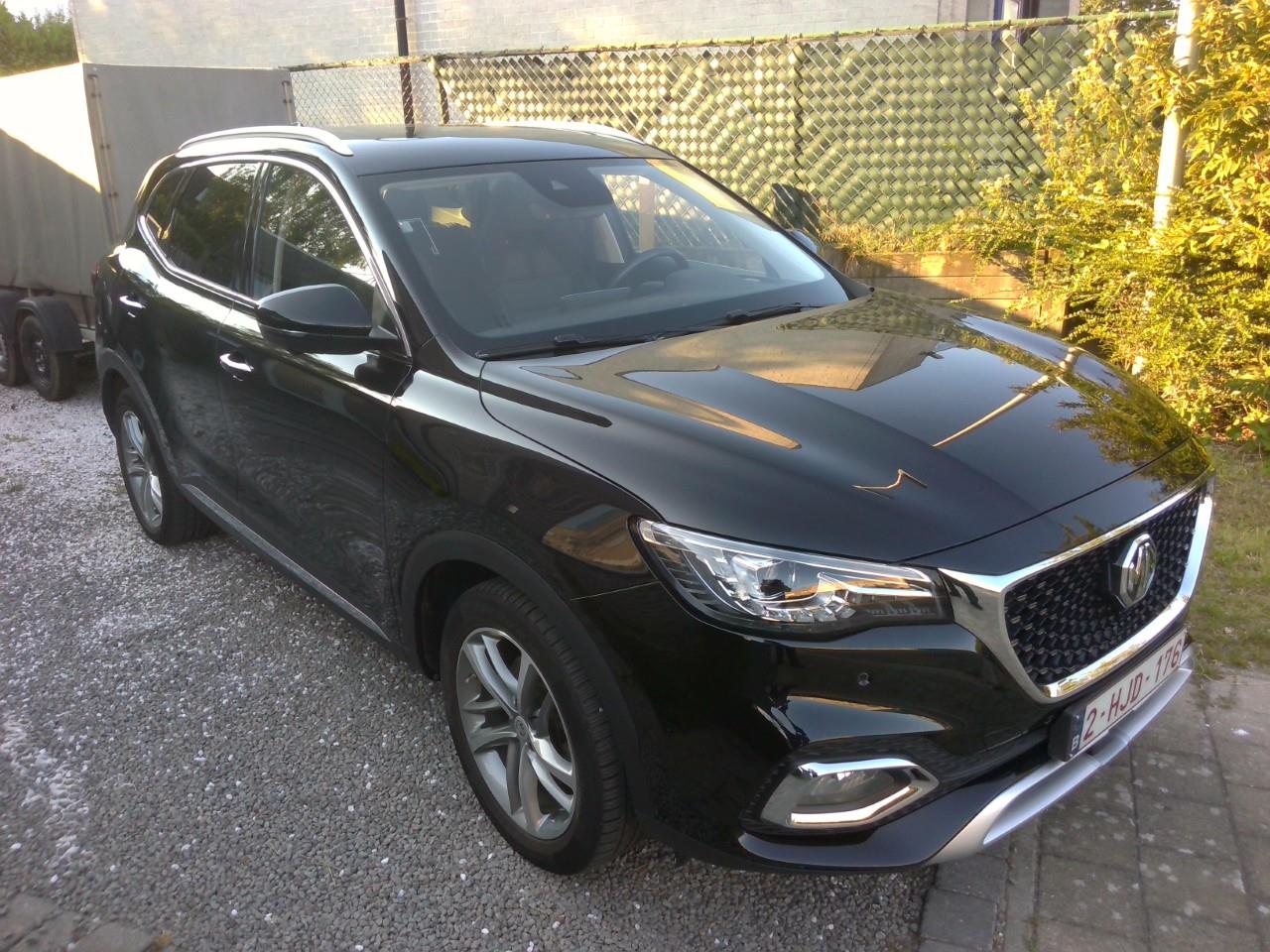 MG EHS 1.5 Luxury