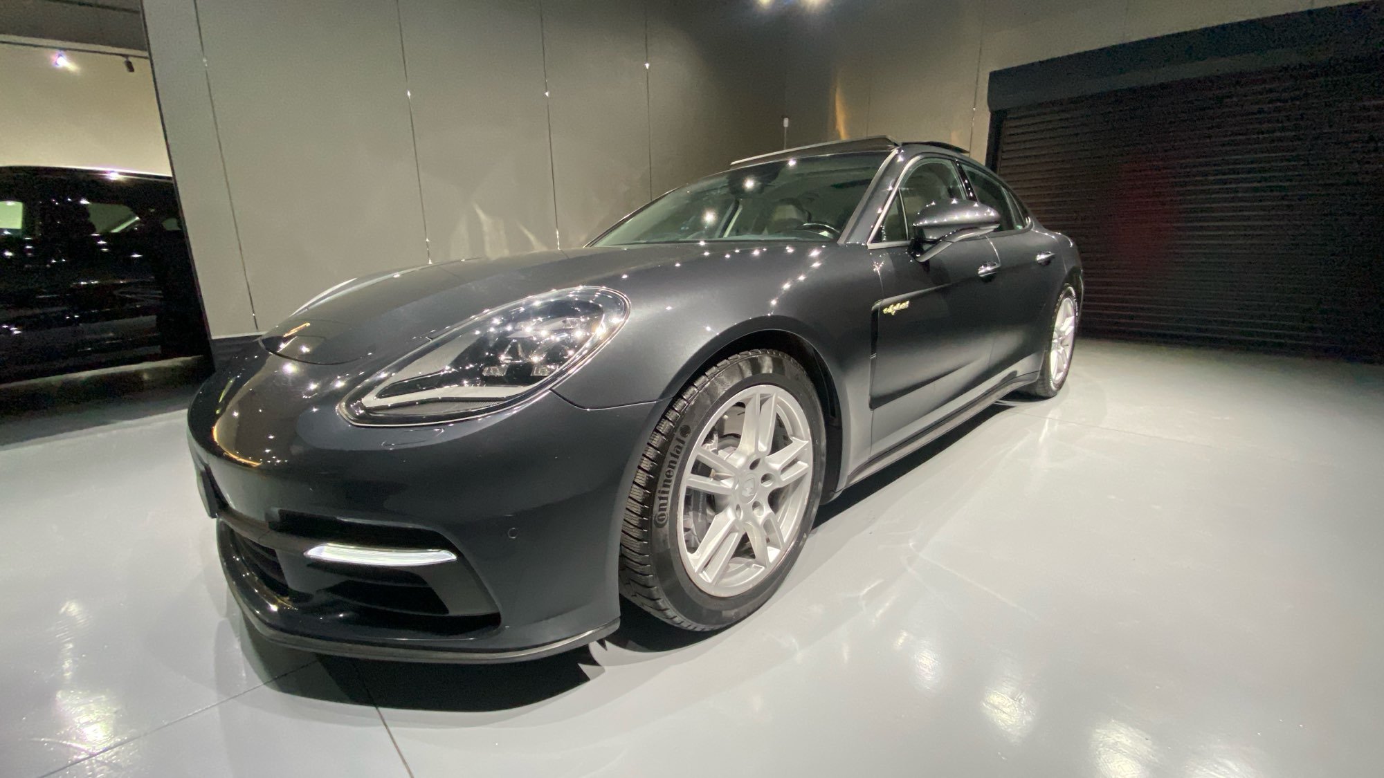Porsche Panamera 4