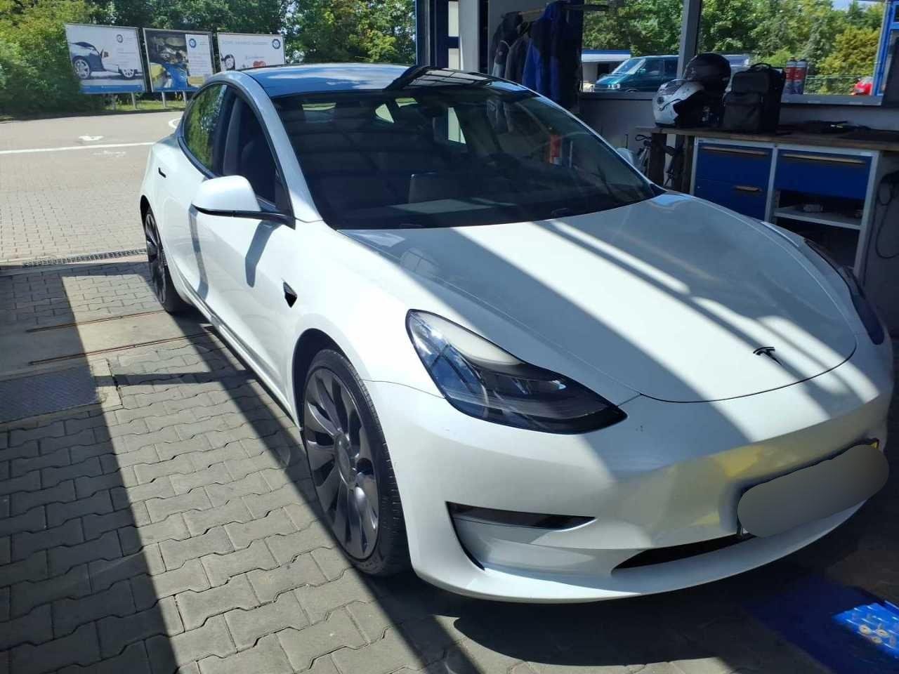 Tesla Model 3 Long Range Performance