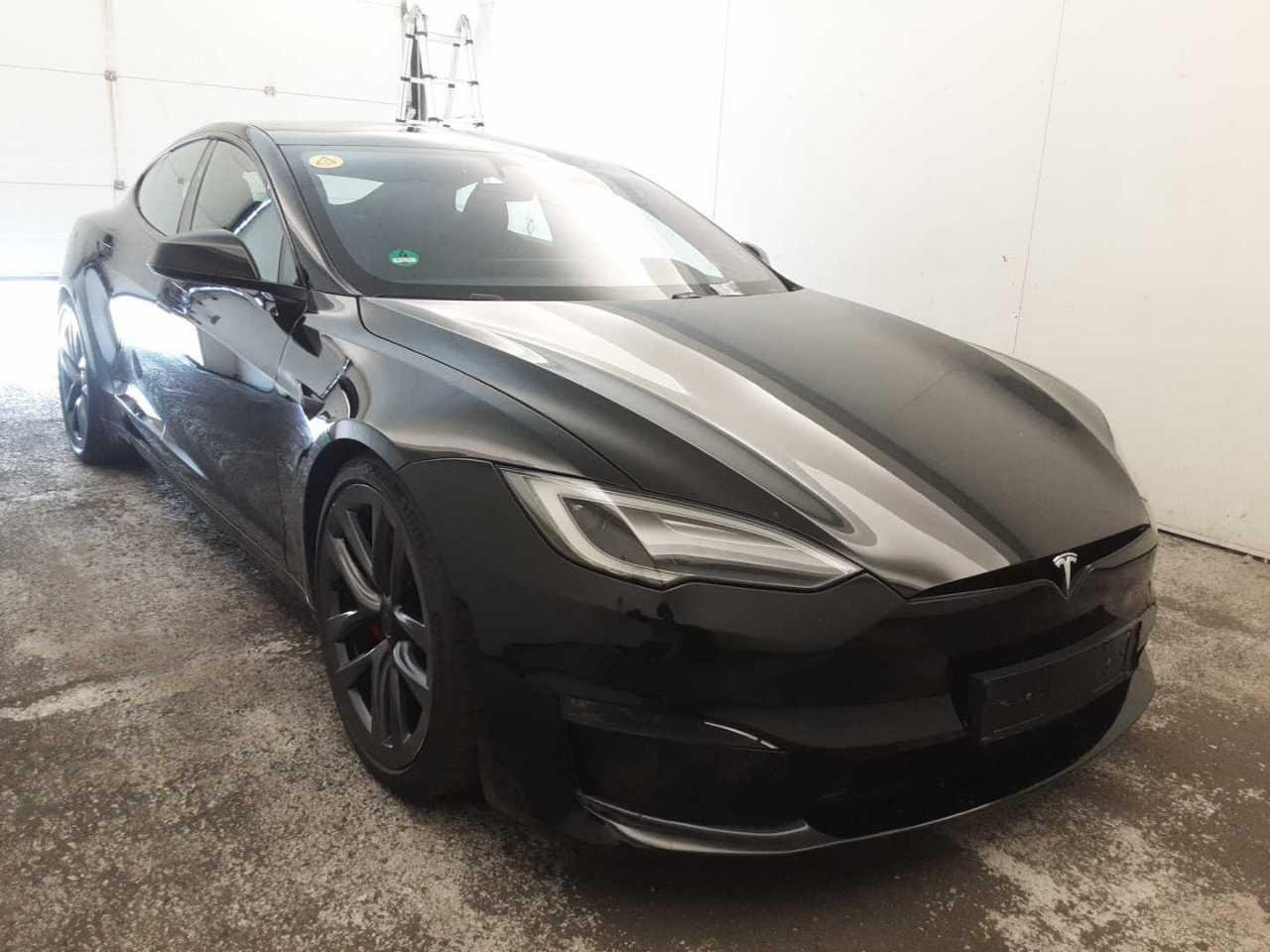 Tesla Model S Plaid