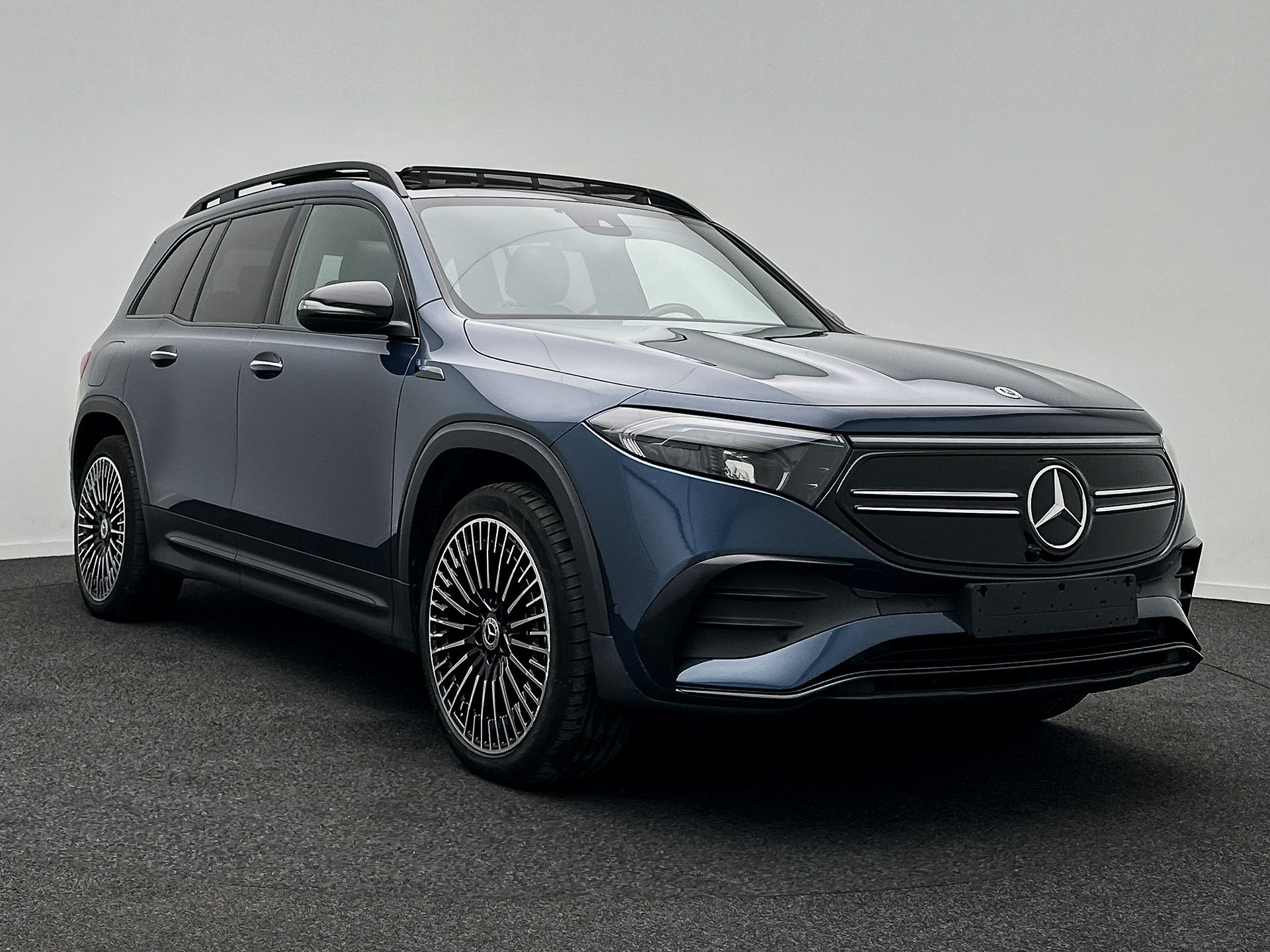 Mercedes-Benz EQB 2021