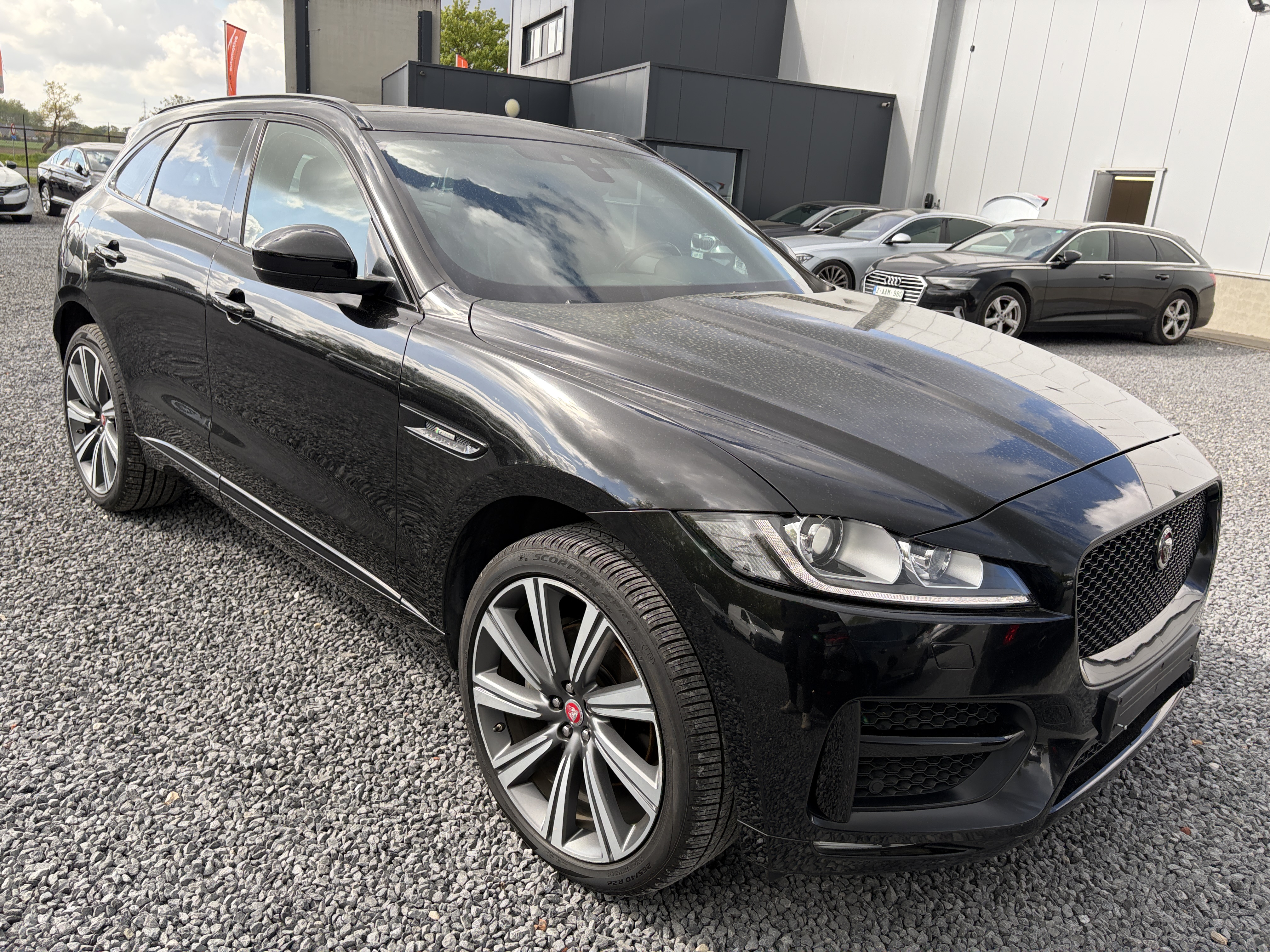 Jaguar F-Pace