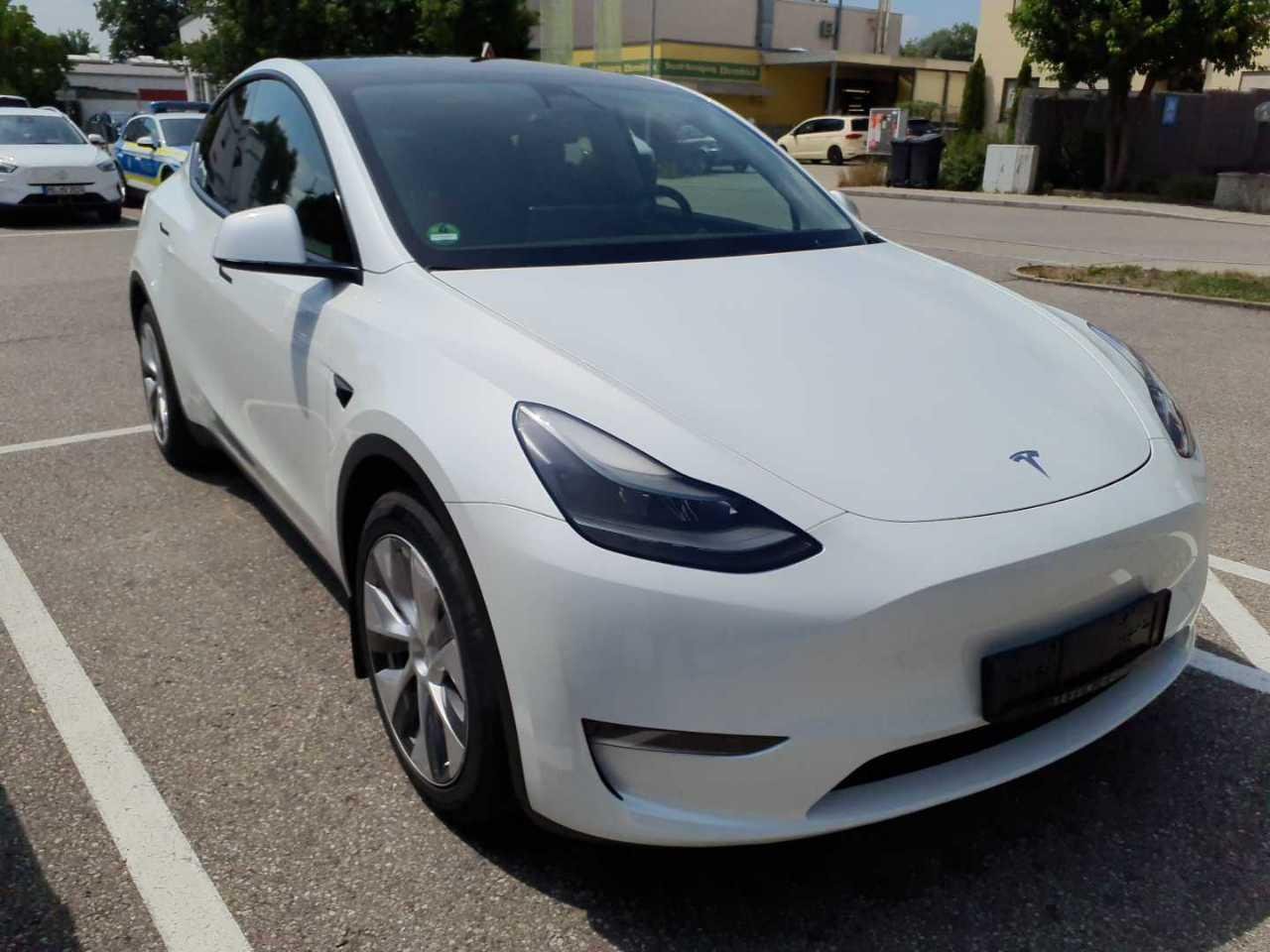 Tesla Model Y Long Range