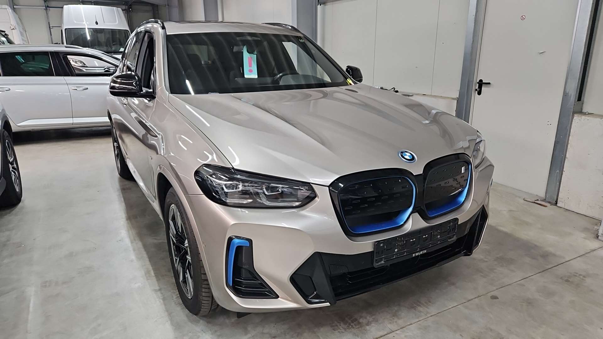 BMW iX3