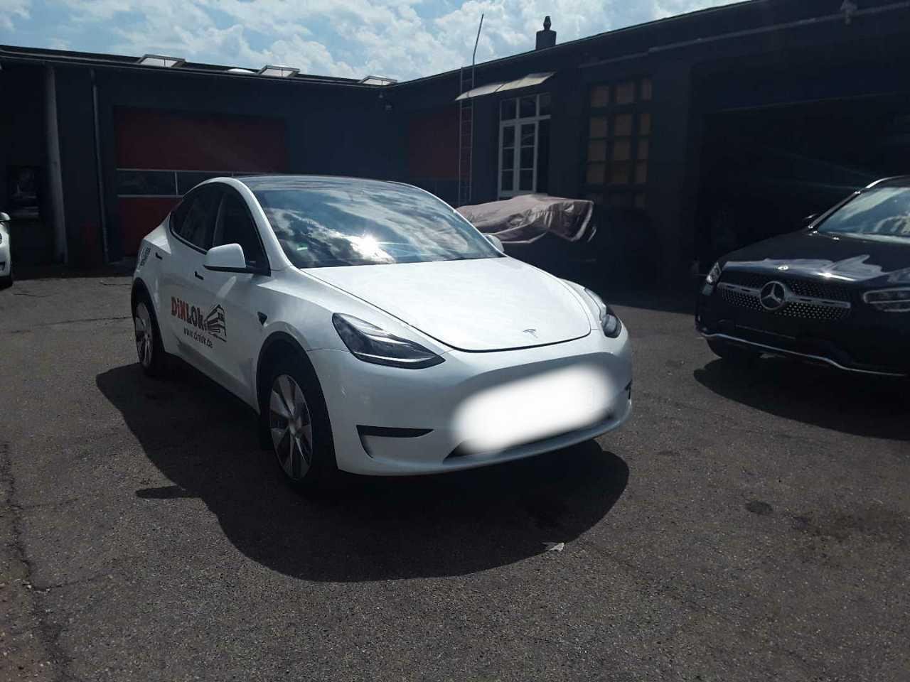 Tesla Model Y Standard Range