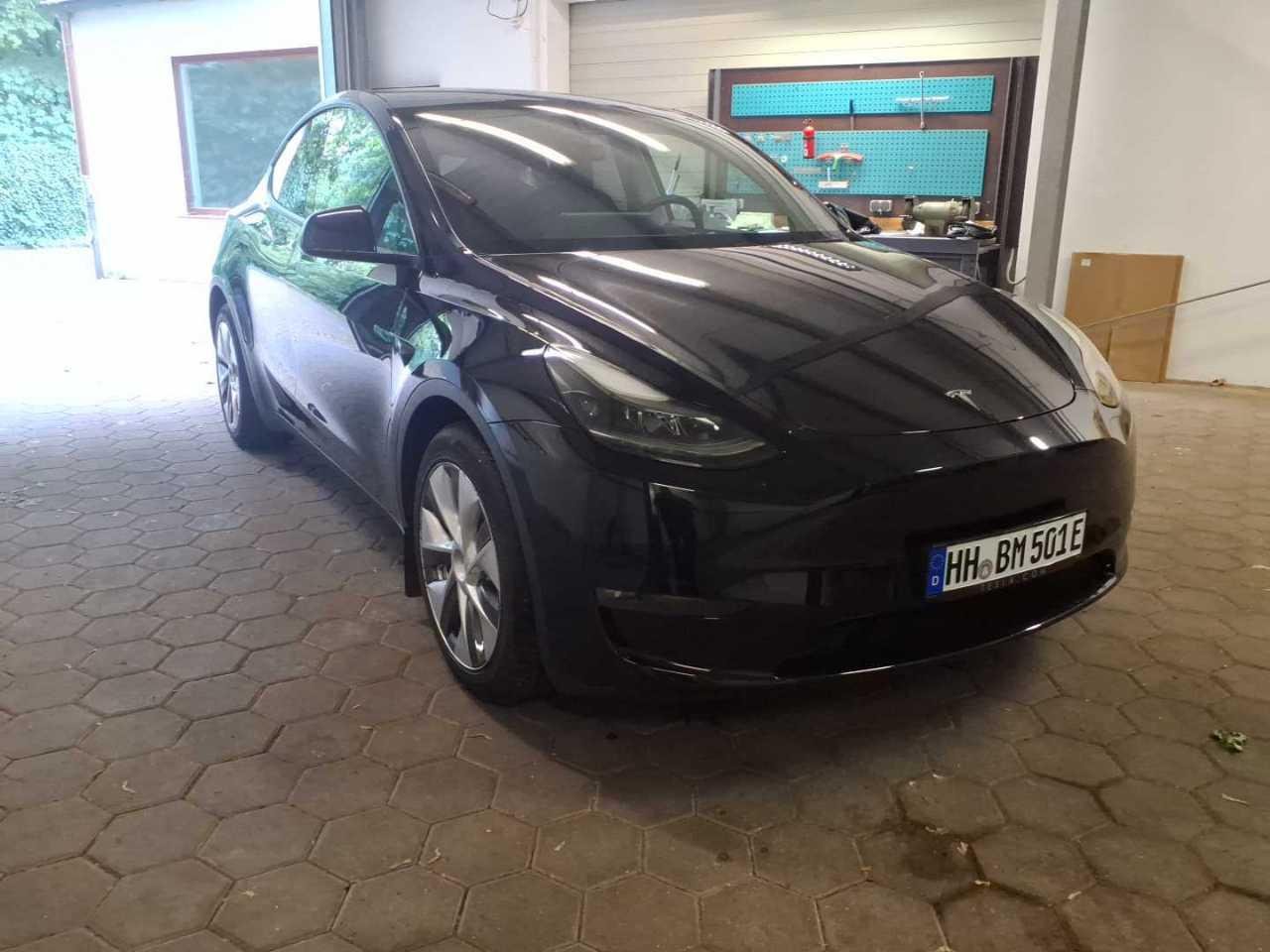 Tesla Model Y Long Range