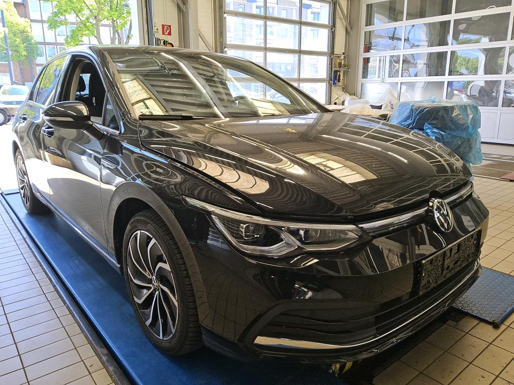 Volkswagen Golf 1.5 eTSI Style