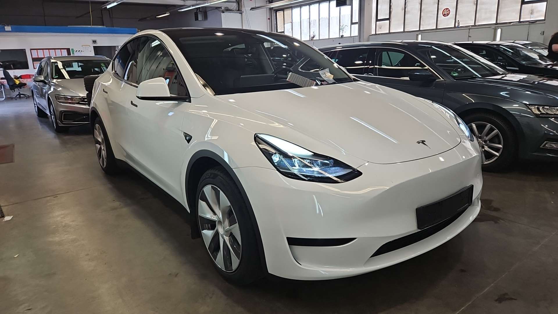 Tesla Model Y Long Range