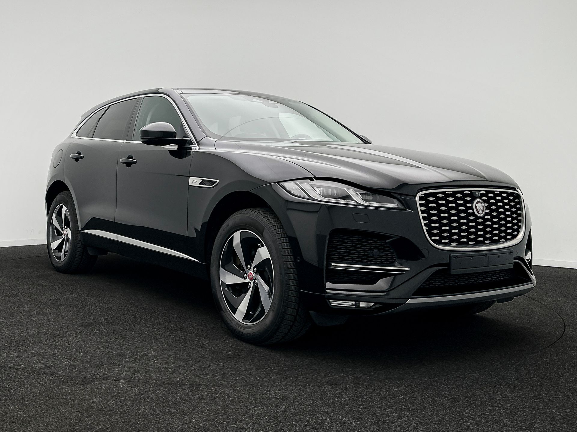 Jaguar F-Pace P400e S