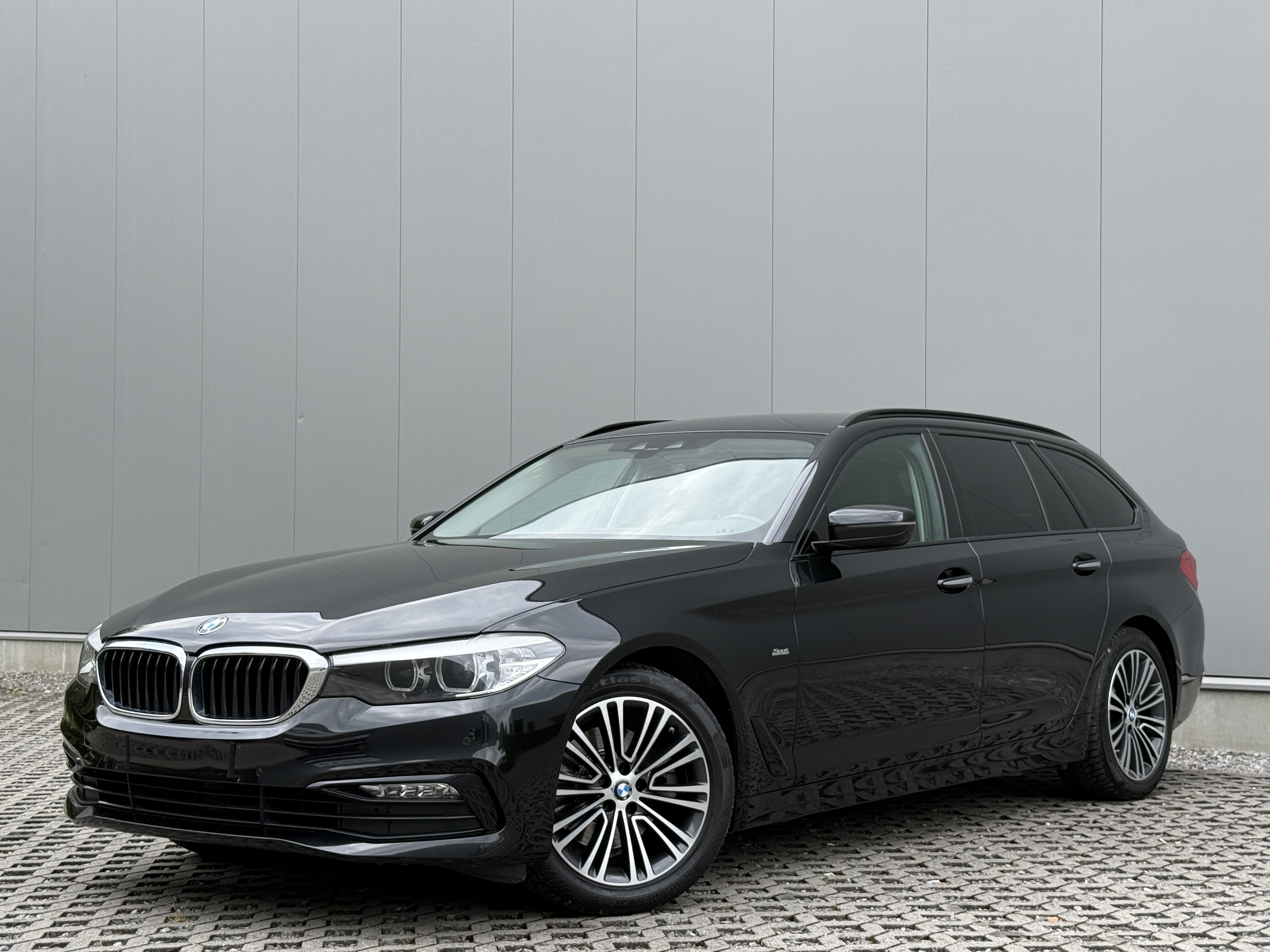 BMW 5 Series Touring 520 Sport Line