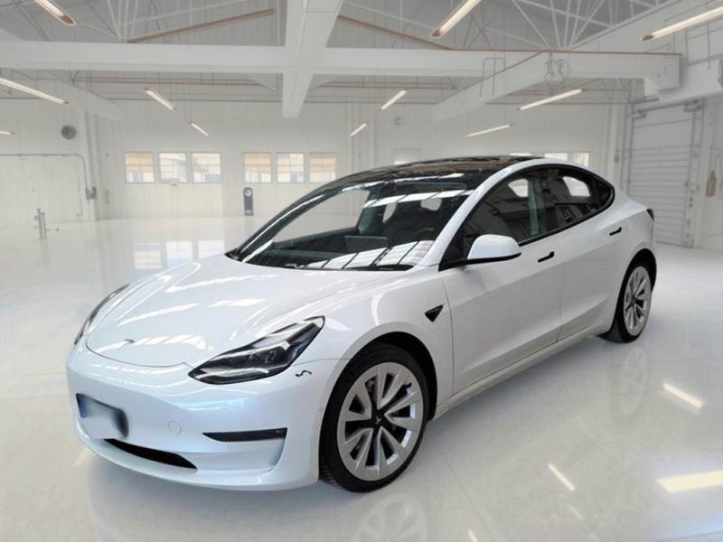 Tesla Model 3 Long Range