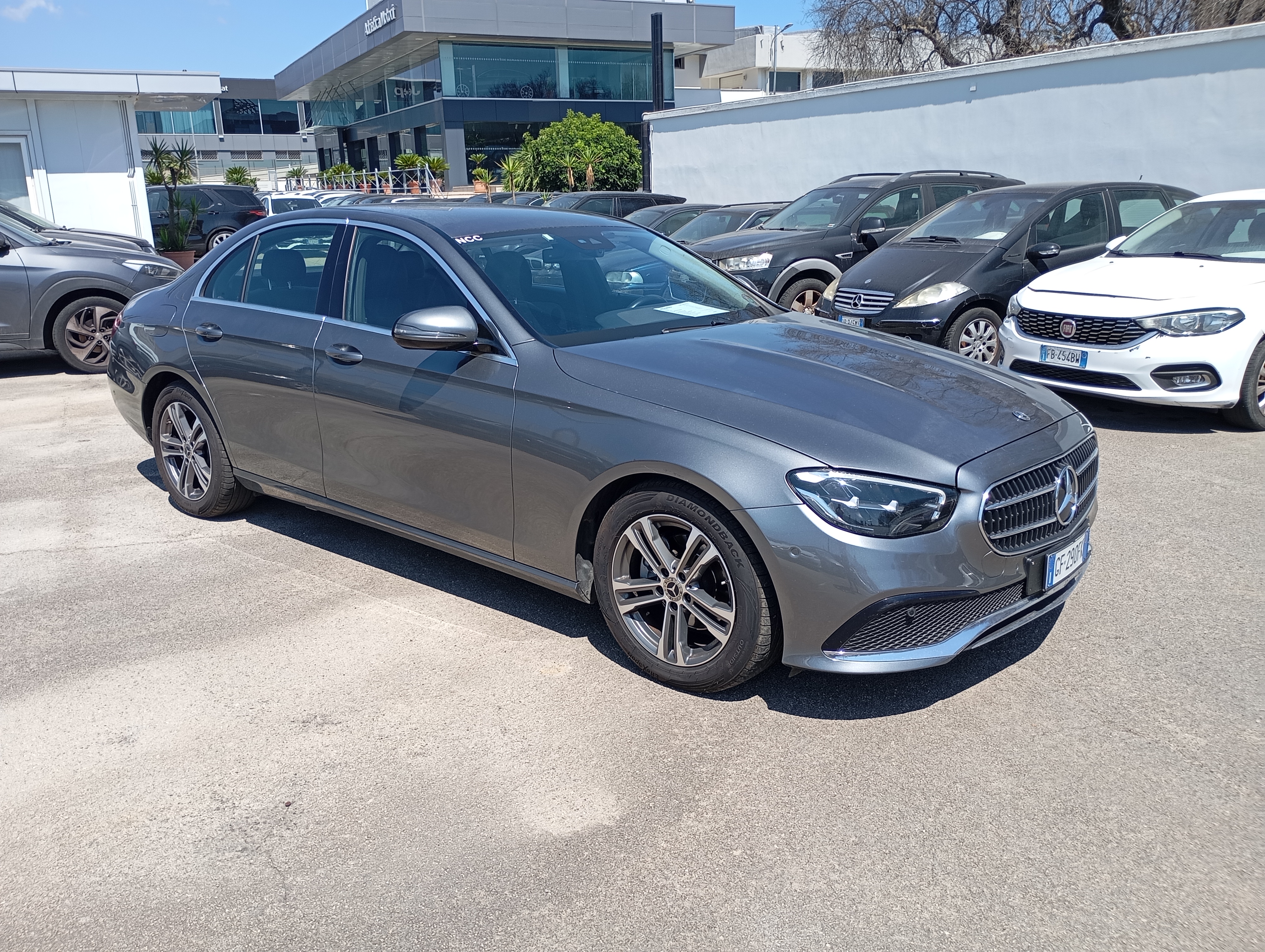 Mercedes-Benz E