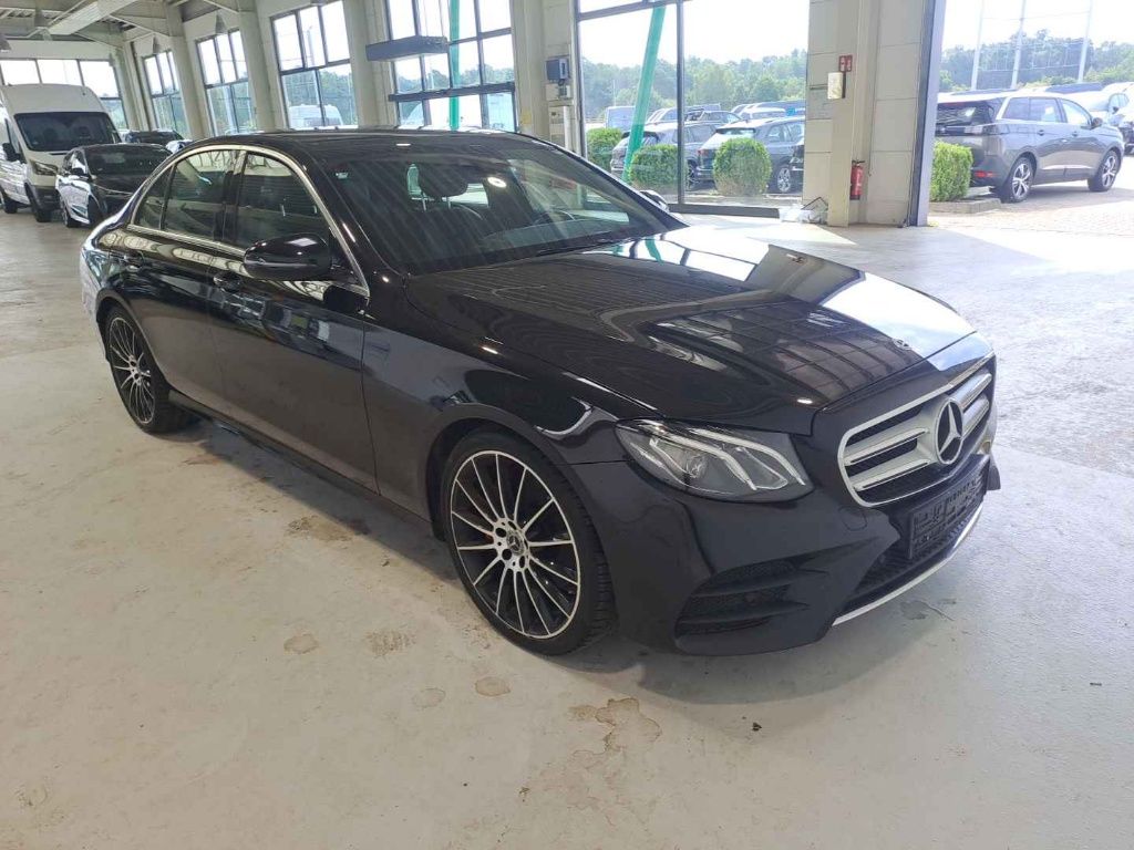Mercedes-Benz E