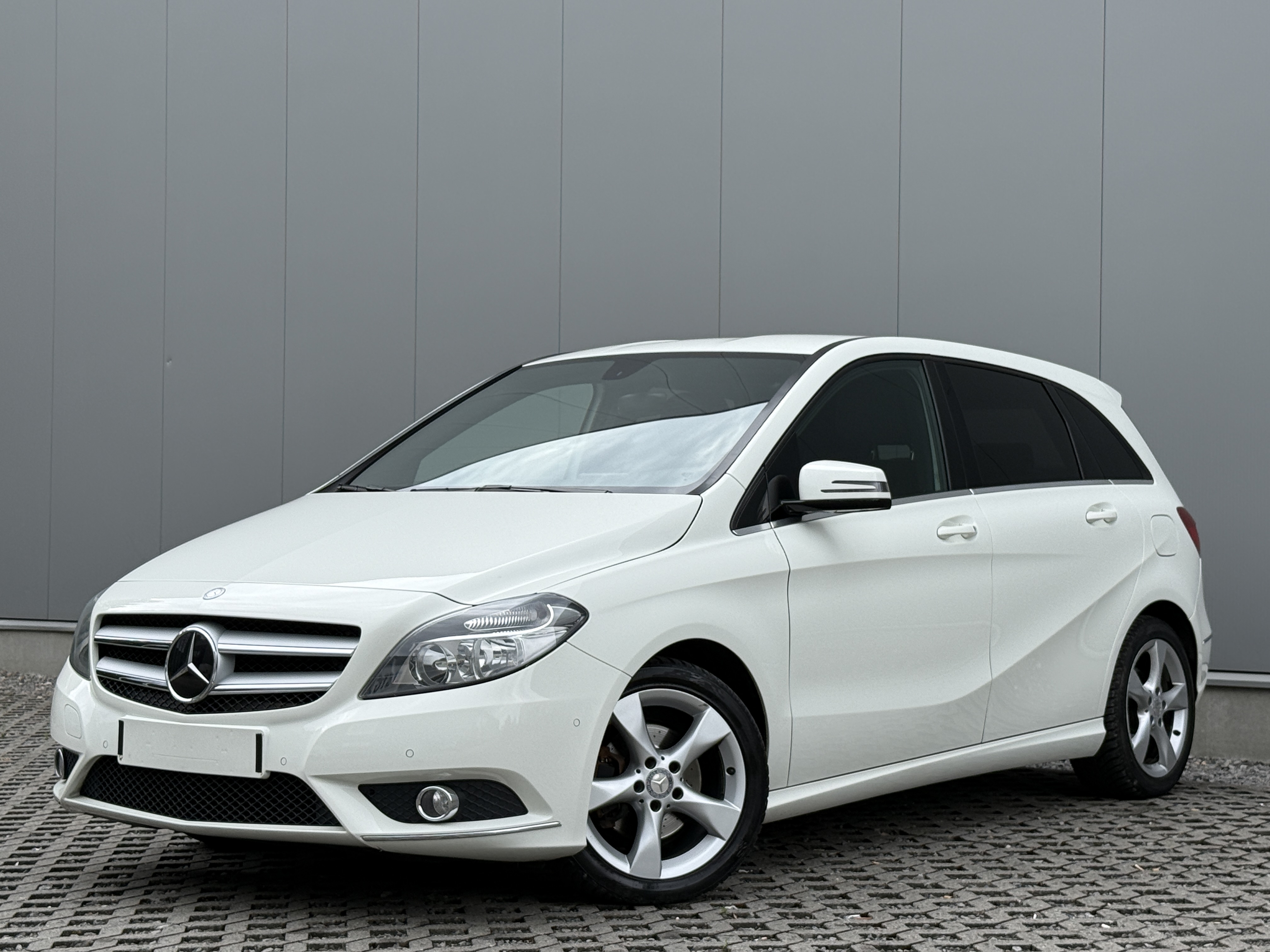 Mercedes-Benz B