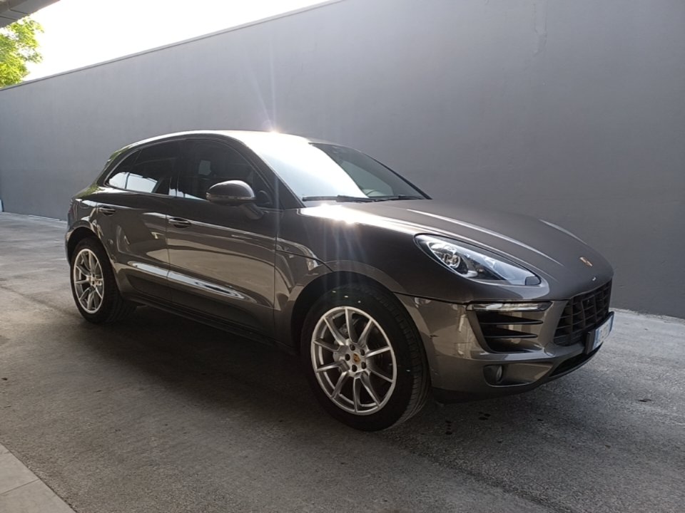 Porsche Macan S