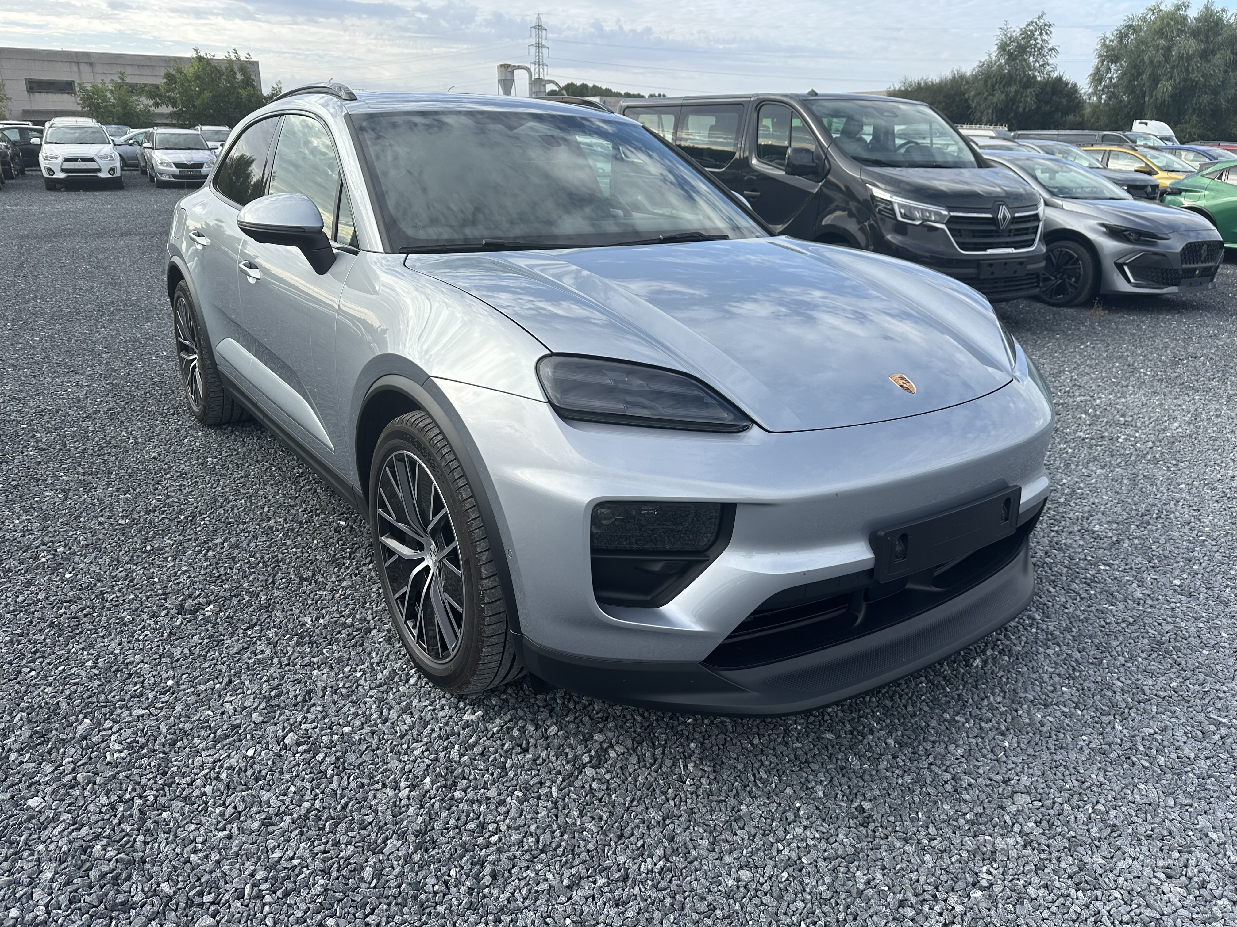 Porsche Macan-e