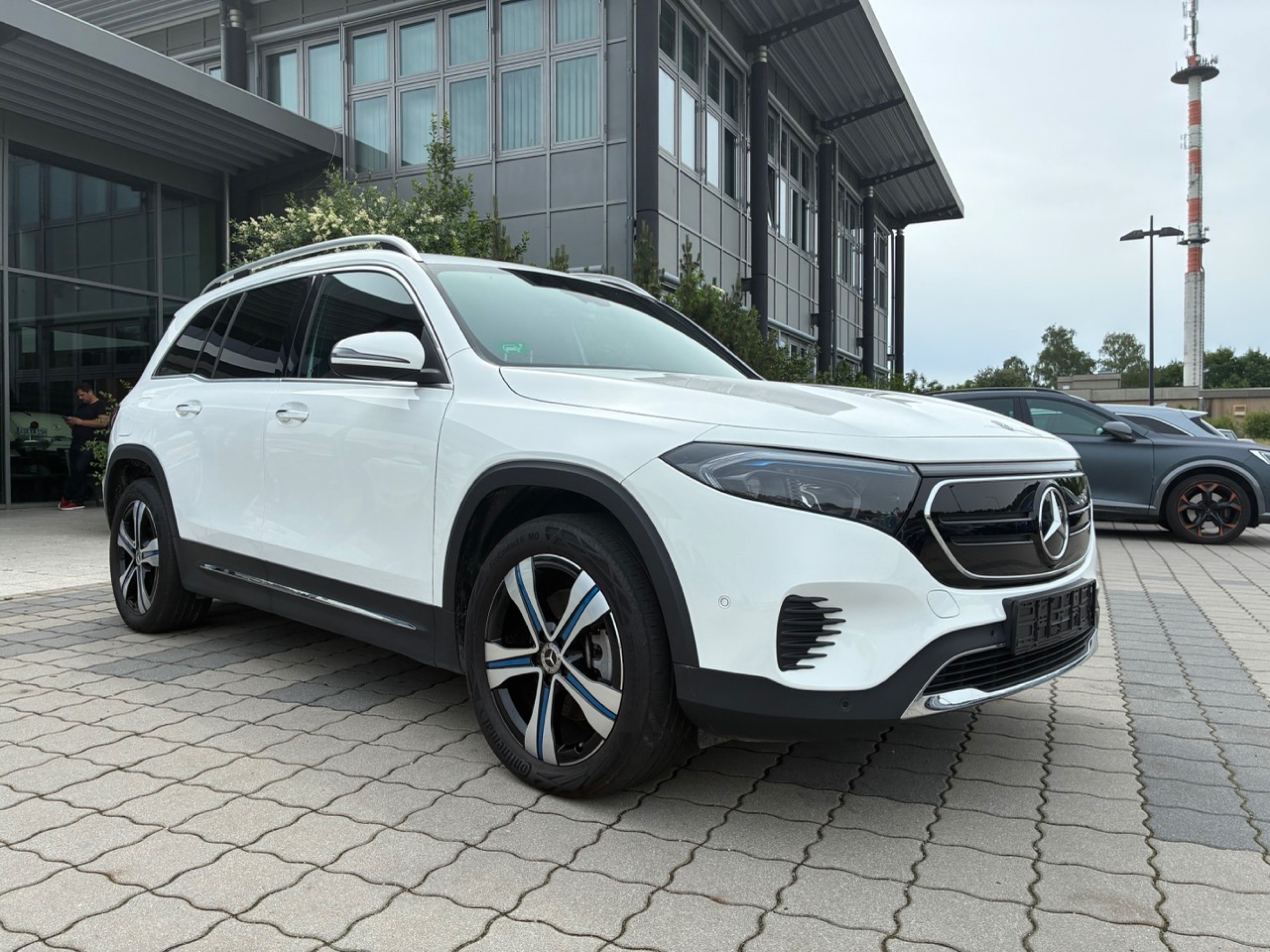Mercedes-Benz EQB