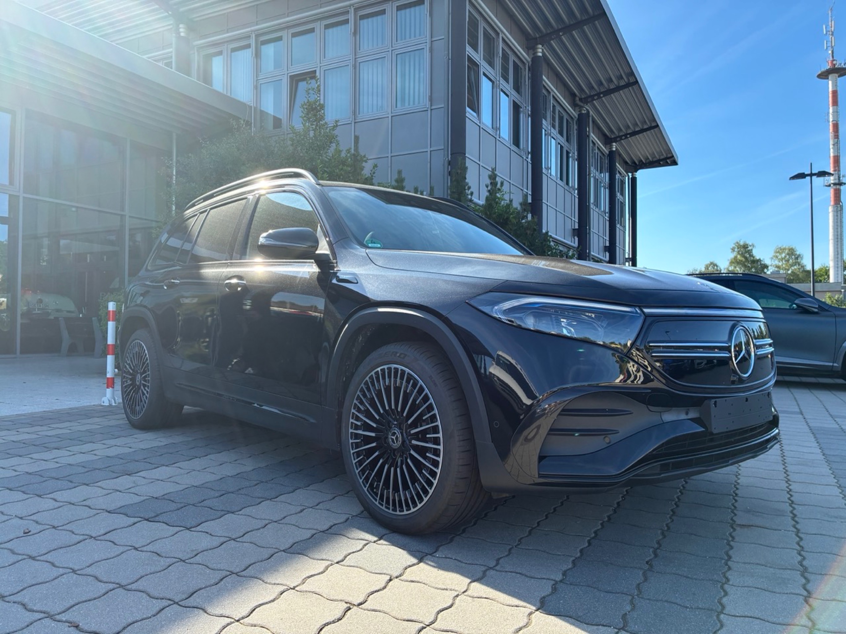 Mercedes-Benz EQB 2021