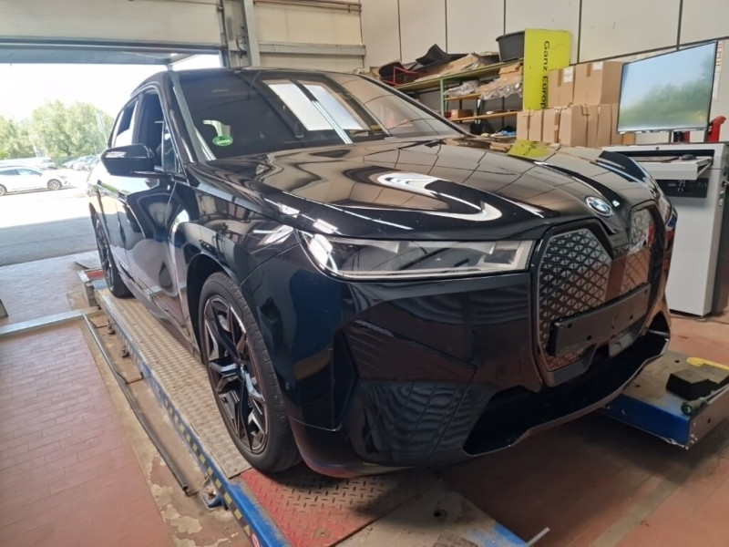 BMW iX 2021