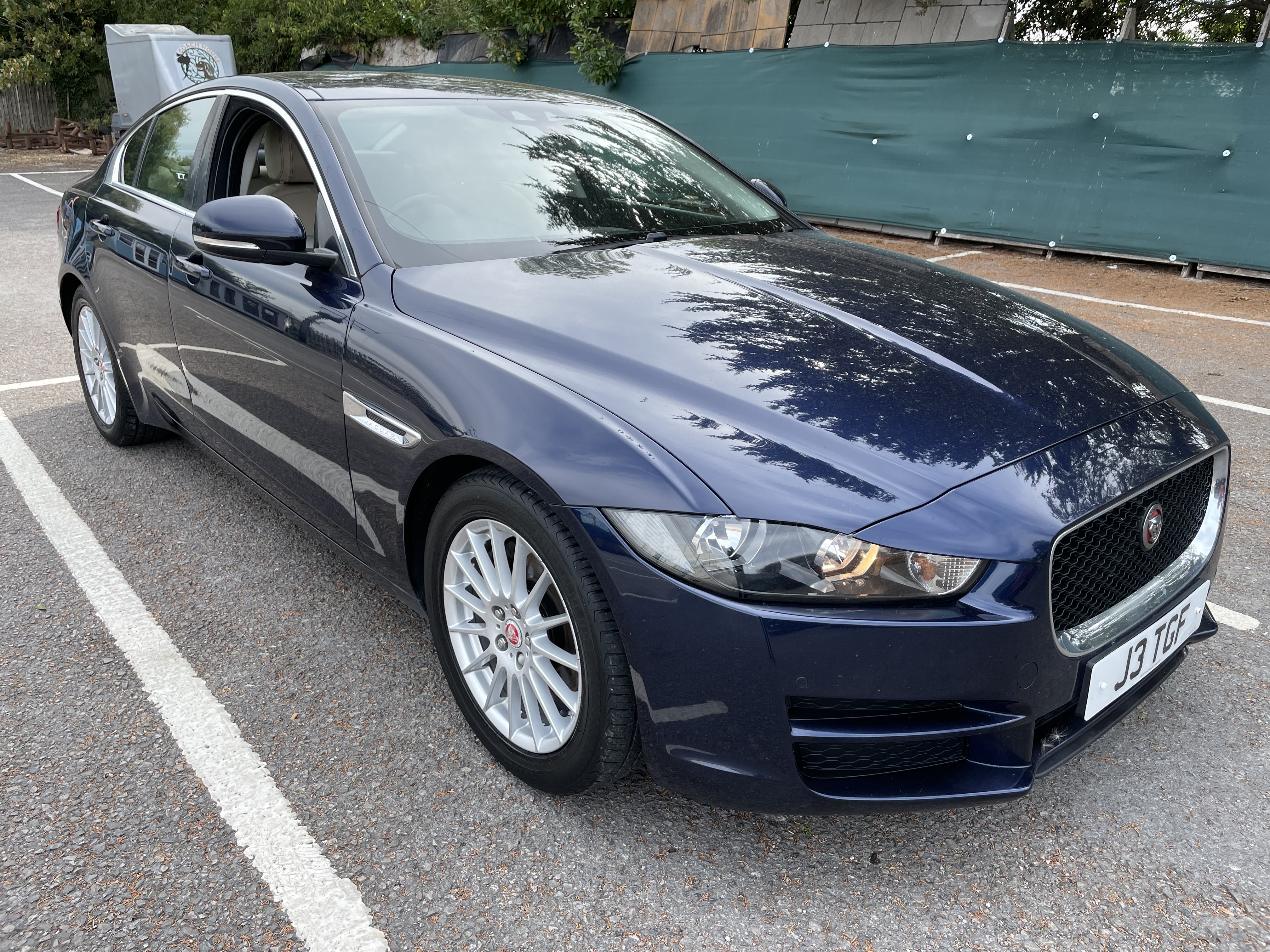 Jaguar XE