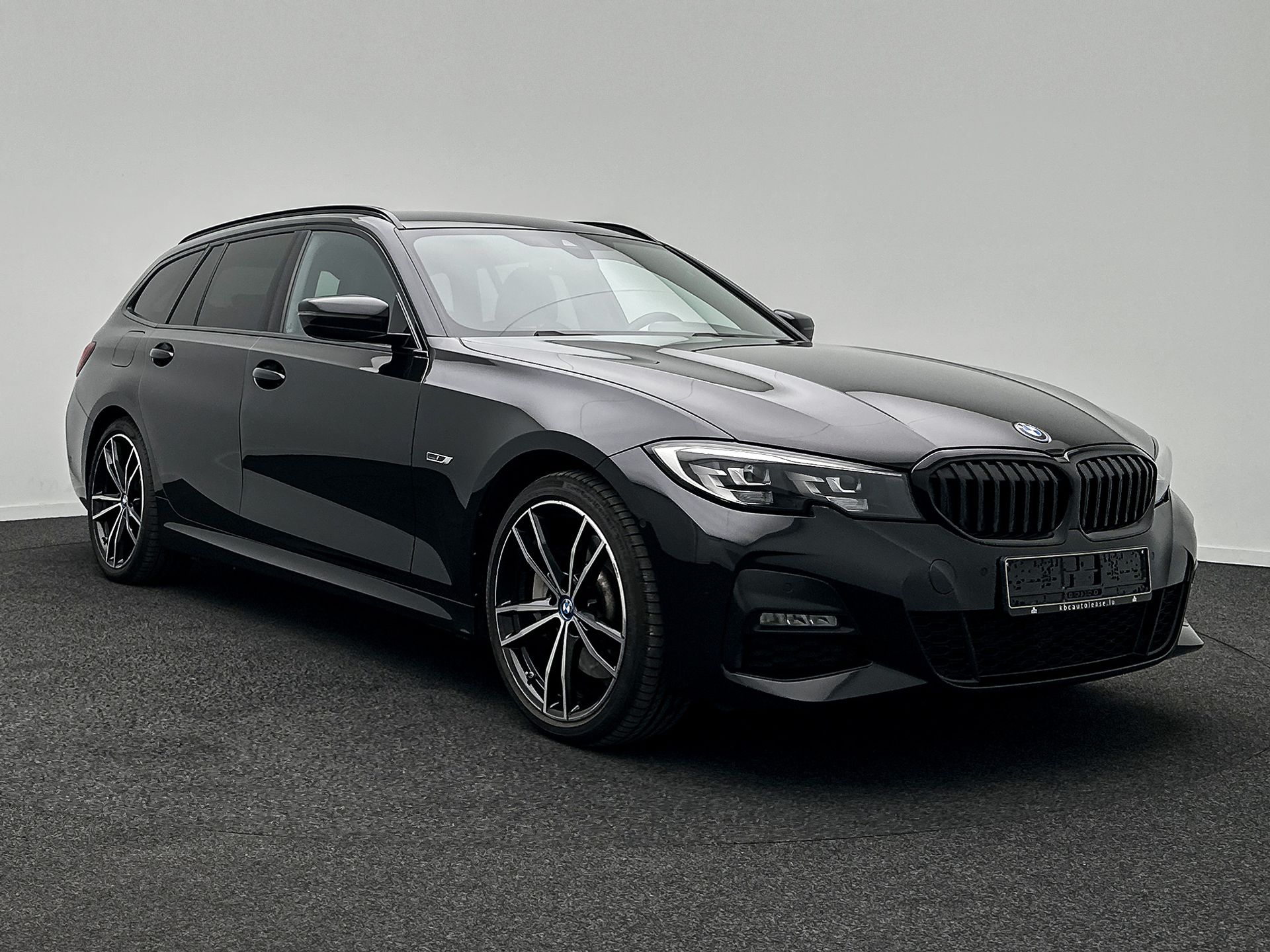 BMW 3 Series Touring 330e M-Pack 2019