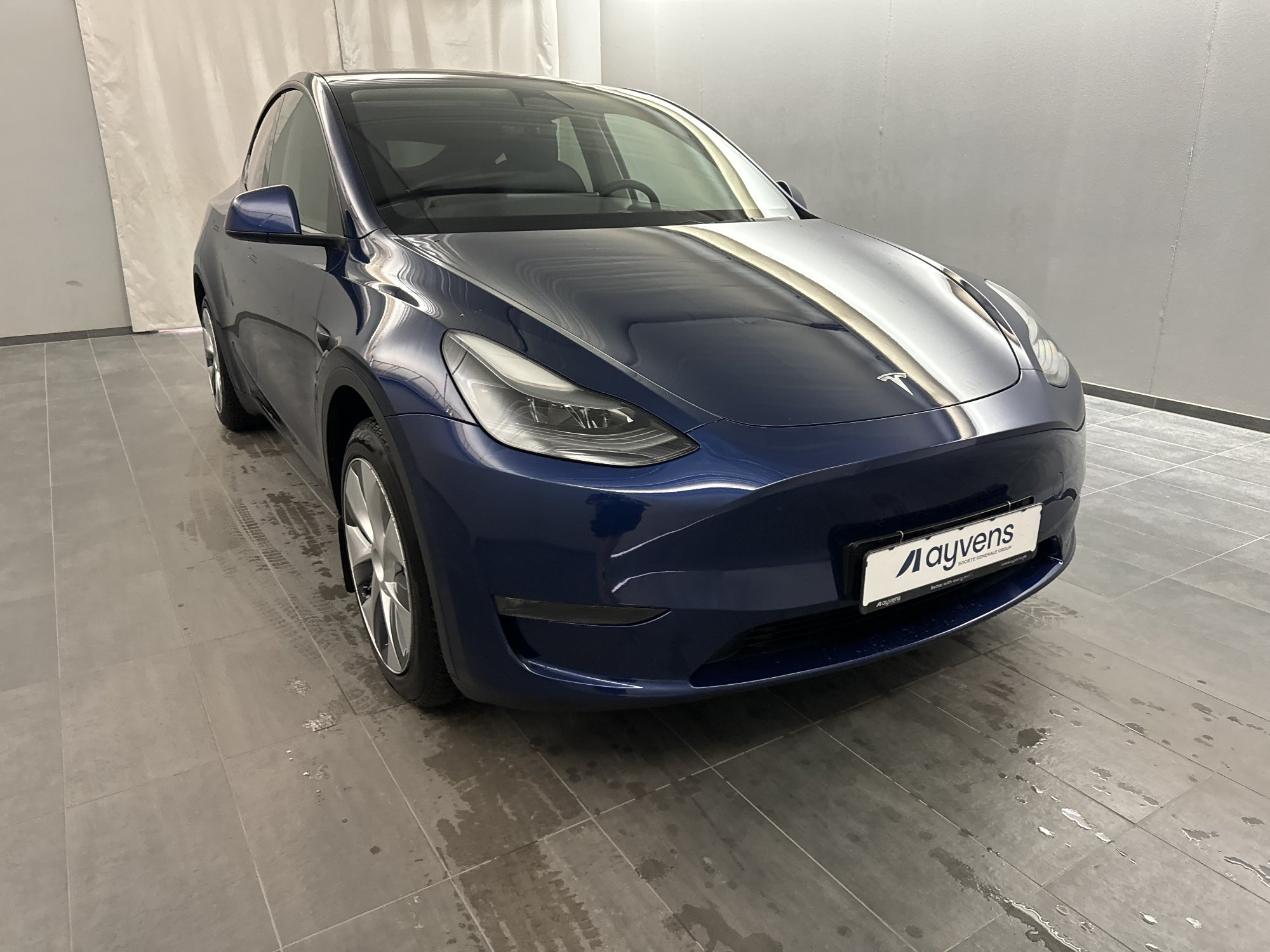 Tesla Model Y Long Range
