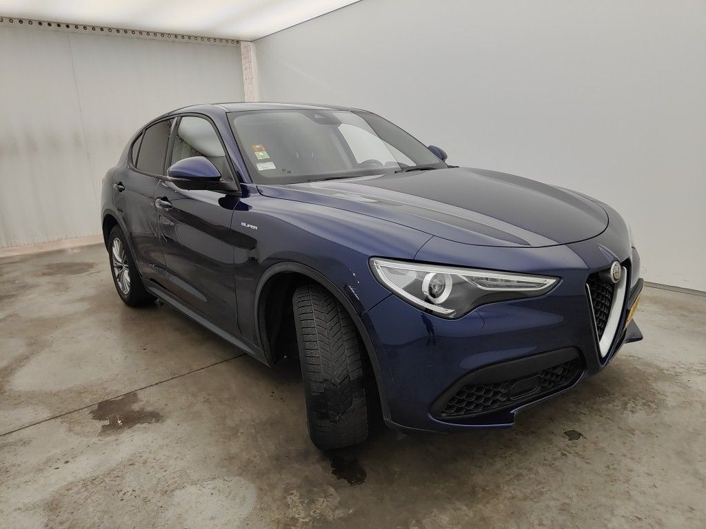Alfa Romeo Stelvio 2017