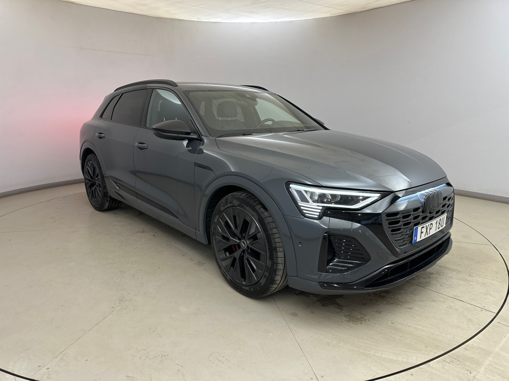 Audi Q8 E-tron 50