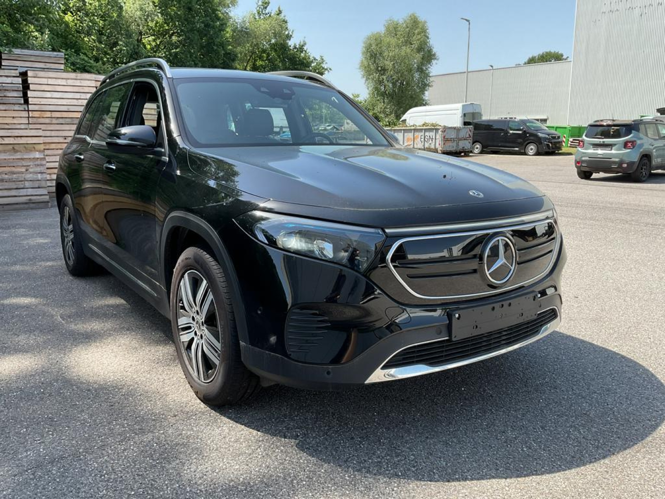 Mercedes-Benz EQB 300 progressive