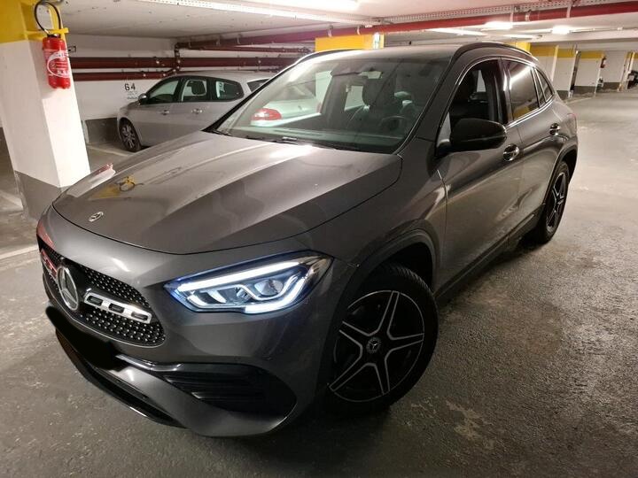 Mercedes-Benz GLA 250e AMG Line
