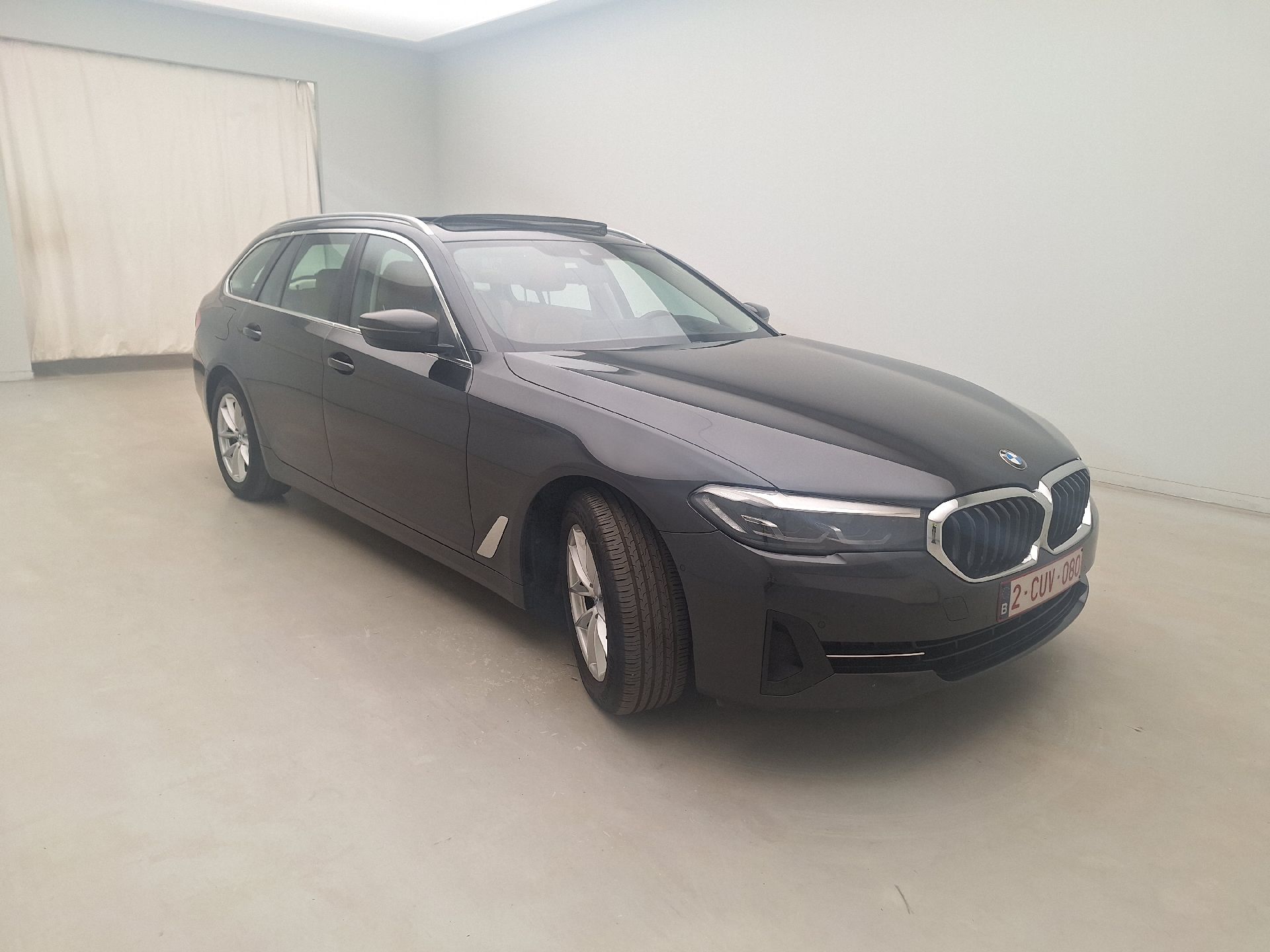 BMW 5 Series Touring 518d Lounge 2020