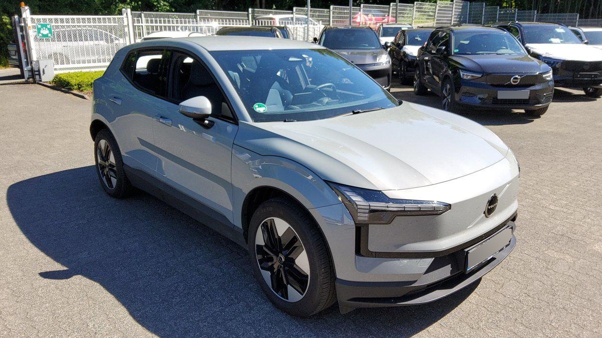 Volvo EX30 2023