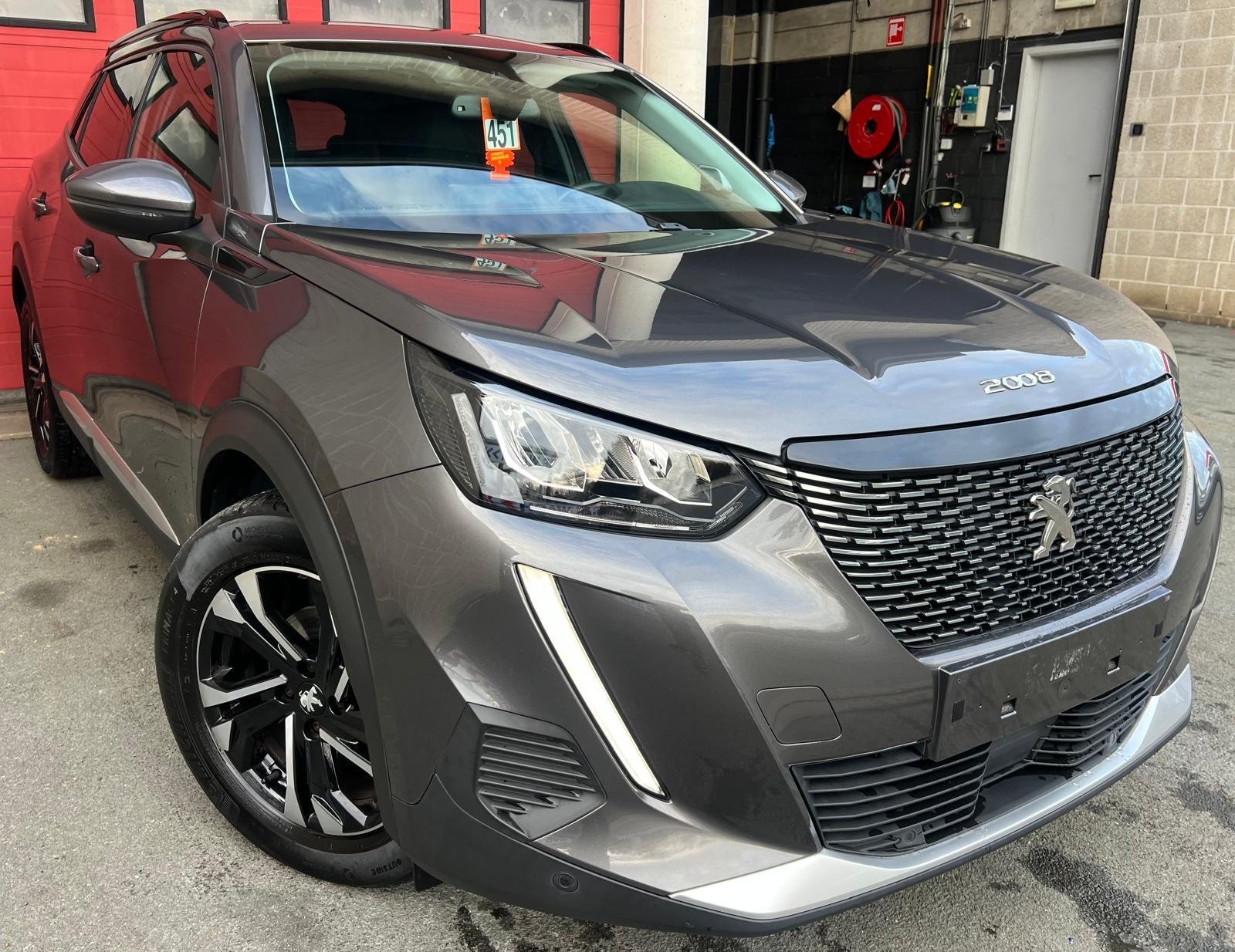 Peugeot 2008 1.2i Allure